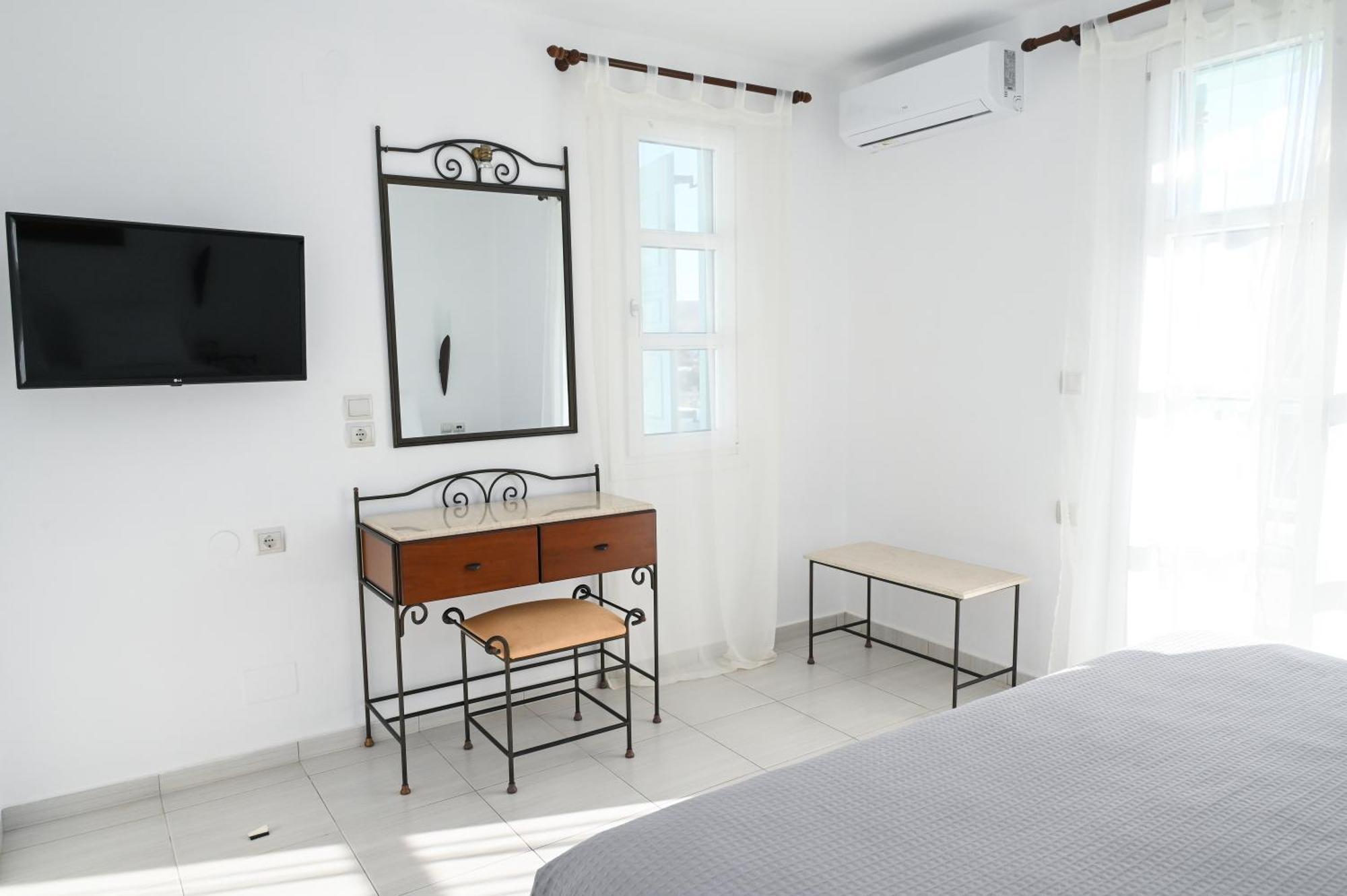 Asterias Boutique Aparthotel Pachaina