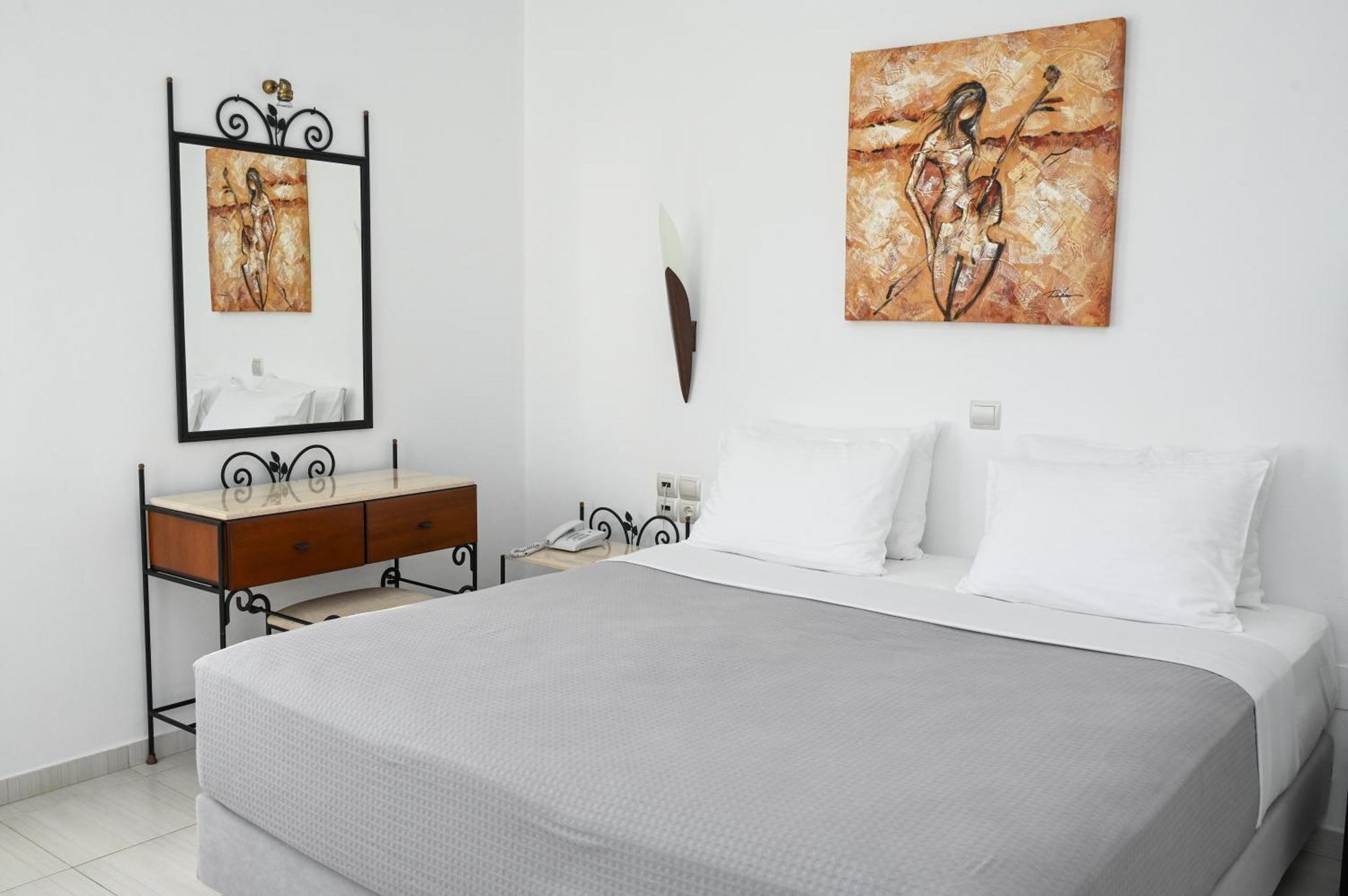 Asterias Boutique Aparthotel 3*
