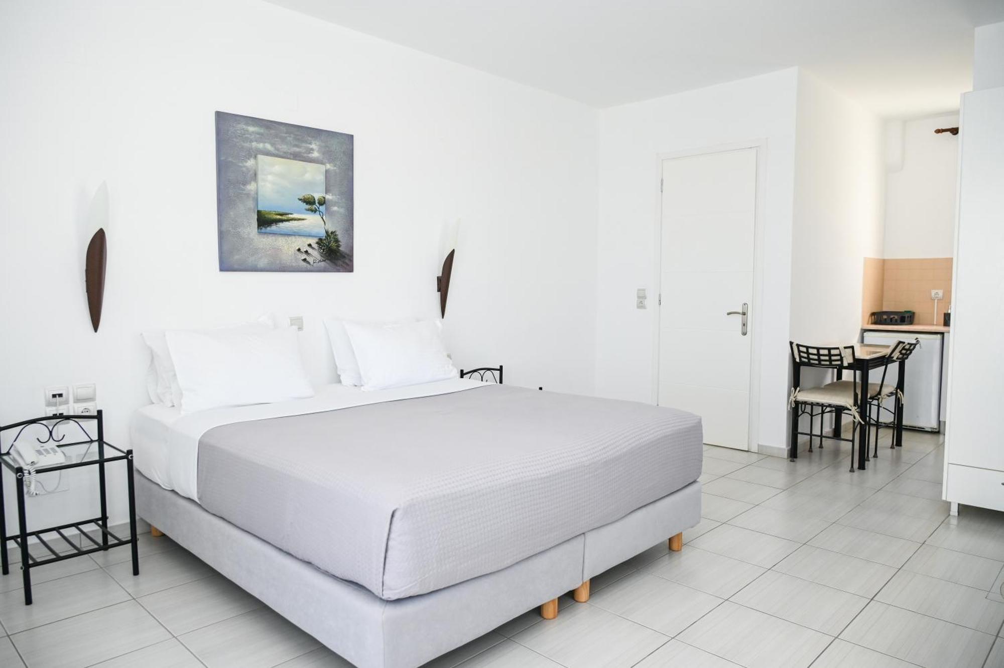 Asterias Boutique 3* Pachaina