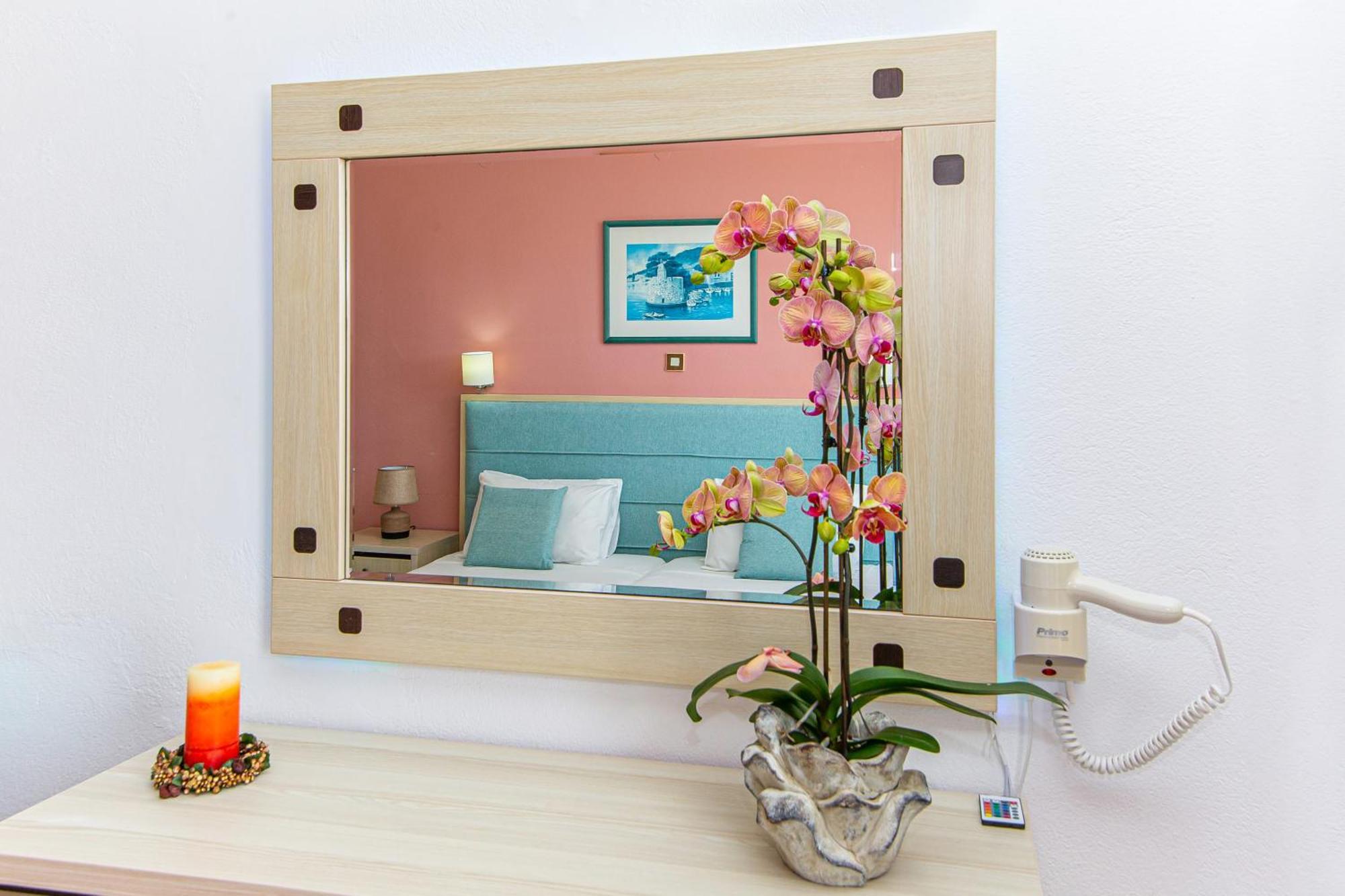 Theoni Apartment