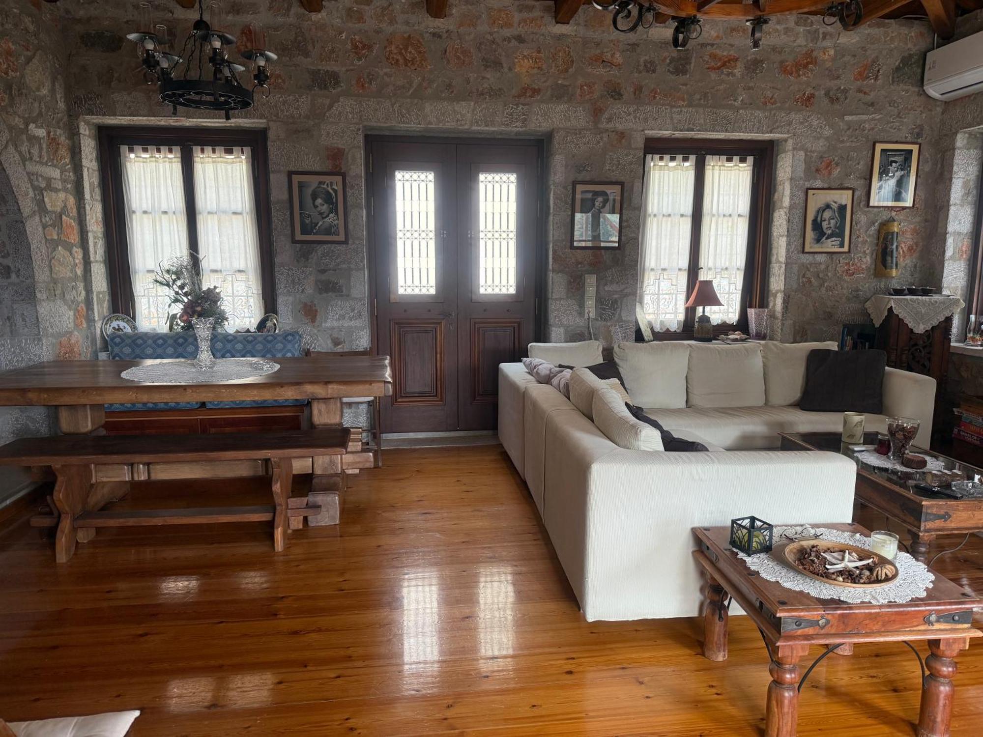 Stone House Villa Leonidio
