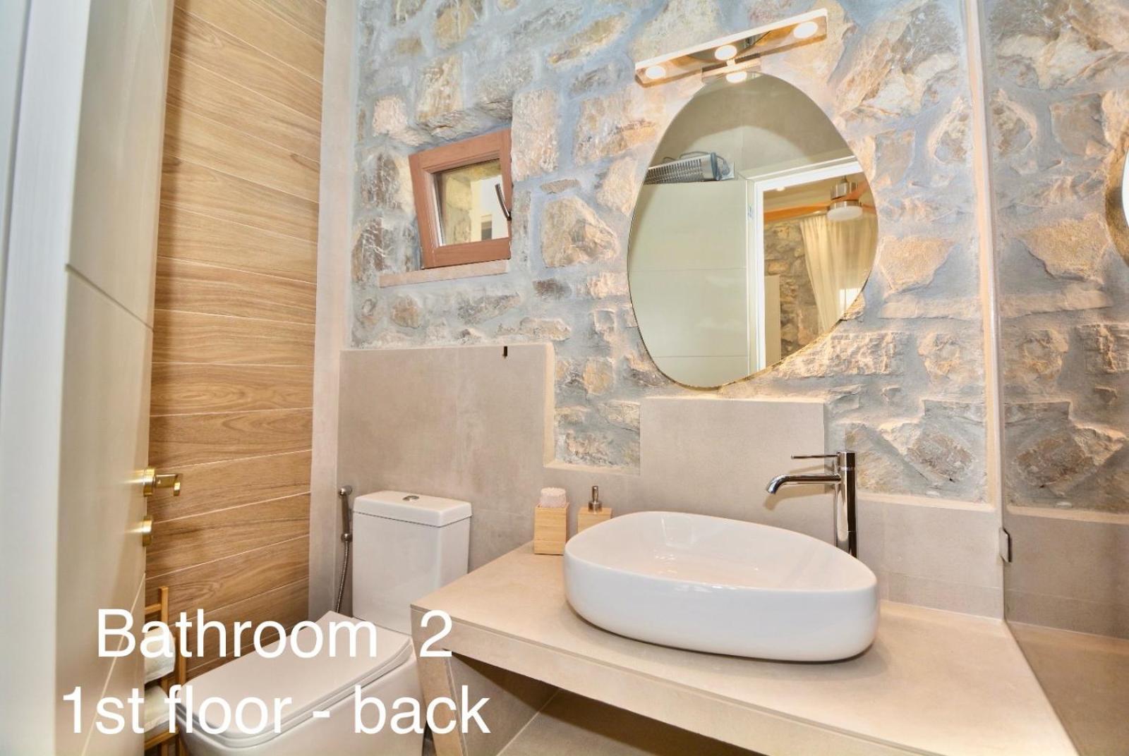 Villasonboard Rock 3 Bed, 3 Bath, Jacuzzi, Seaside Ermioni