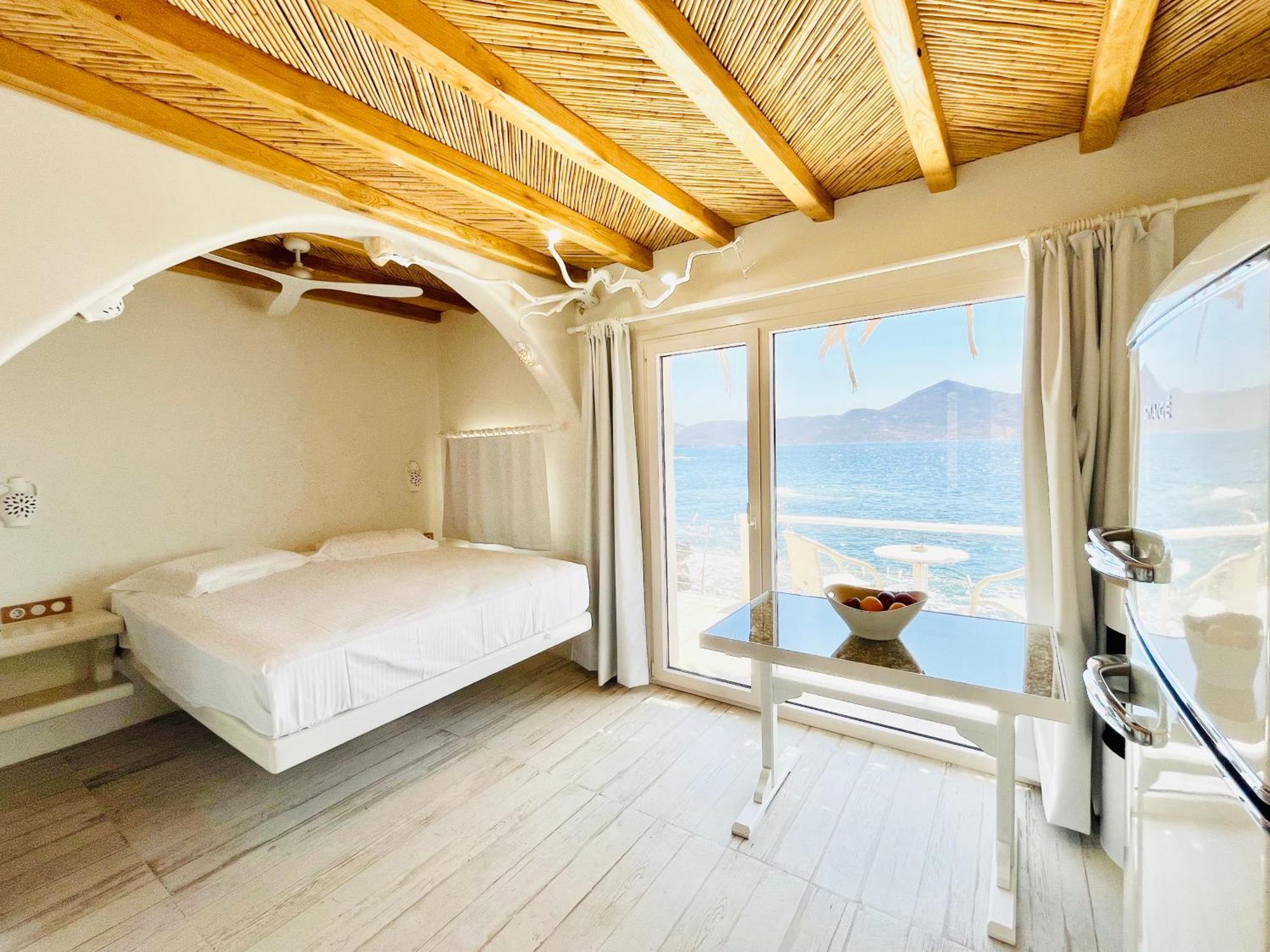Milos Island-cavo Paradiso Ocean House Plaka (Milos)