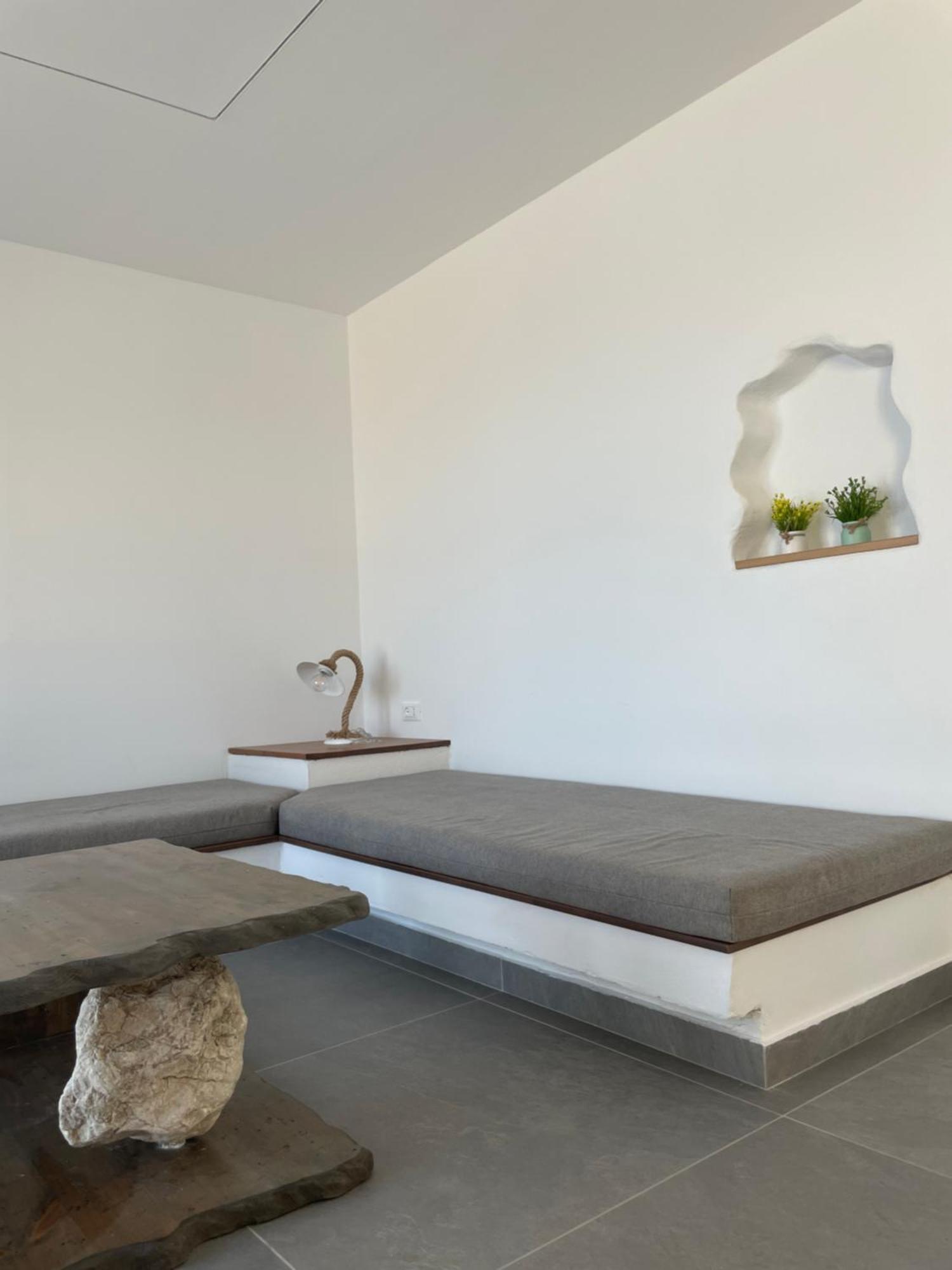 Villa Kyma - *
