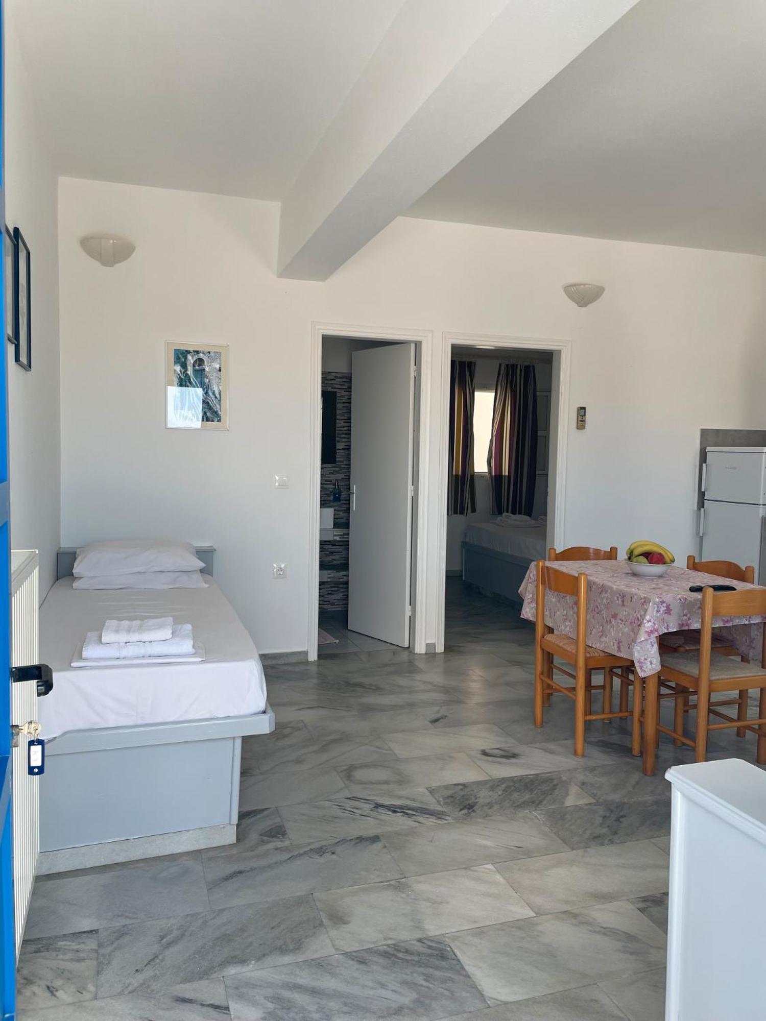 Guest house Country House Apartments Chora (Ios)