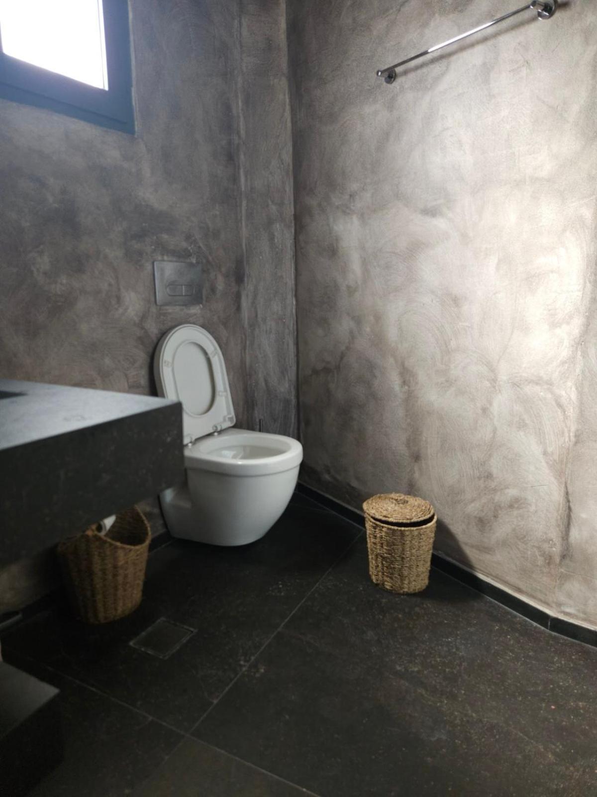 Amphora Luxury - Akrotiri Seaview Escape *