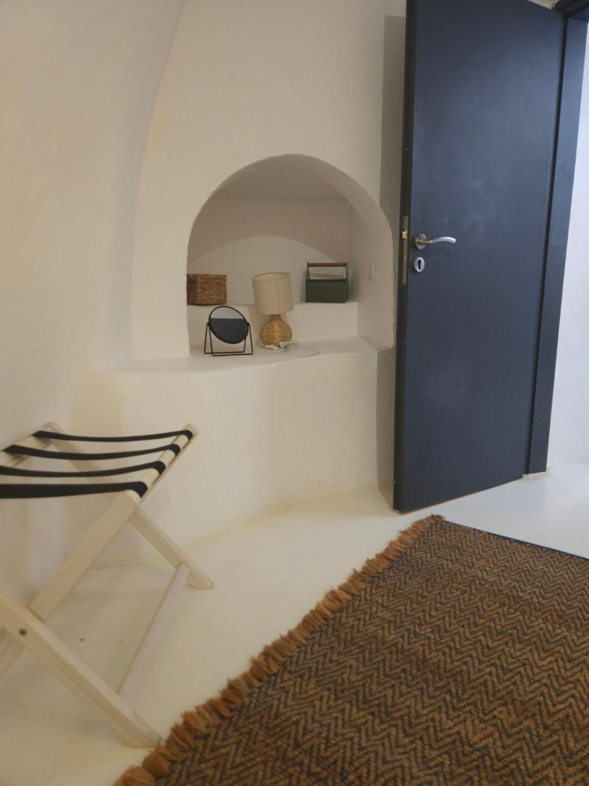 Amphora Luxury - Akrotiri Seaview Escape