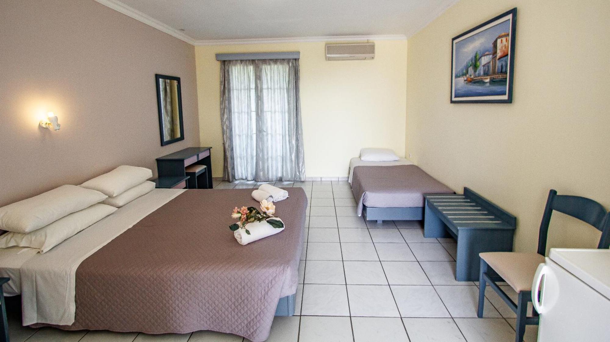 Sofia's 2* Kalamaki (Zakynthos)