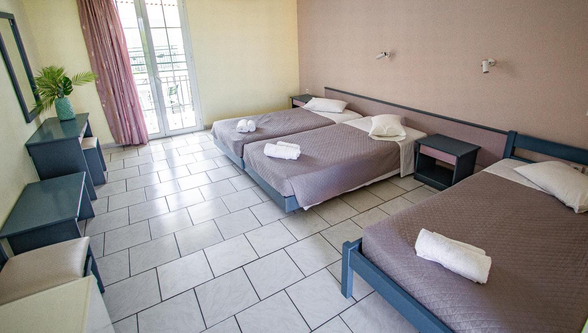 Sofia's 2* Kalamaki (Zakynthos)