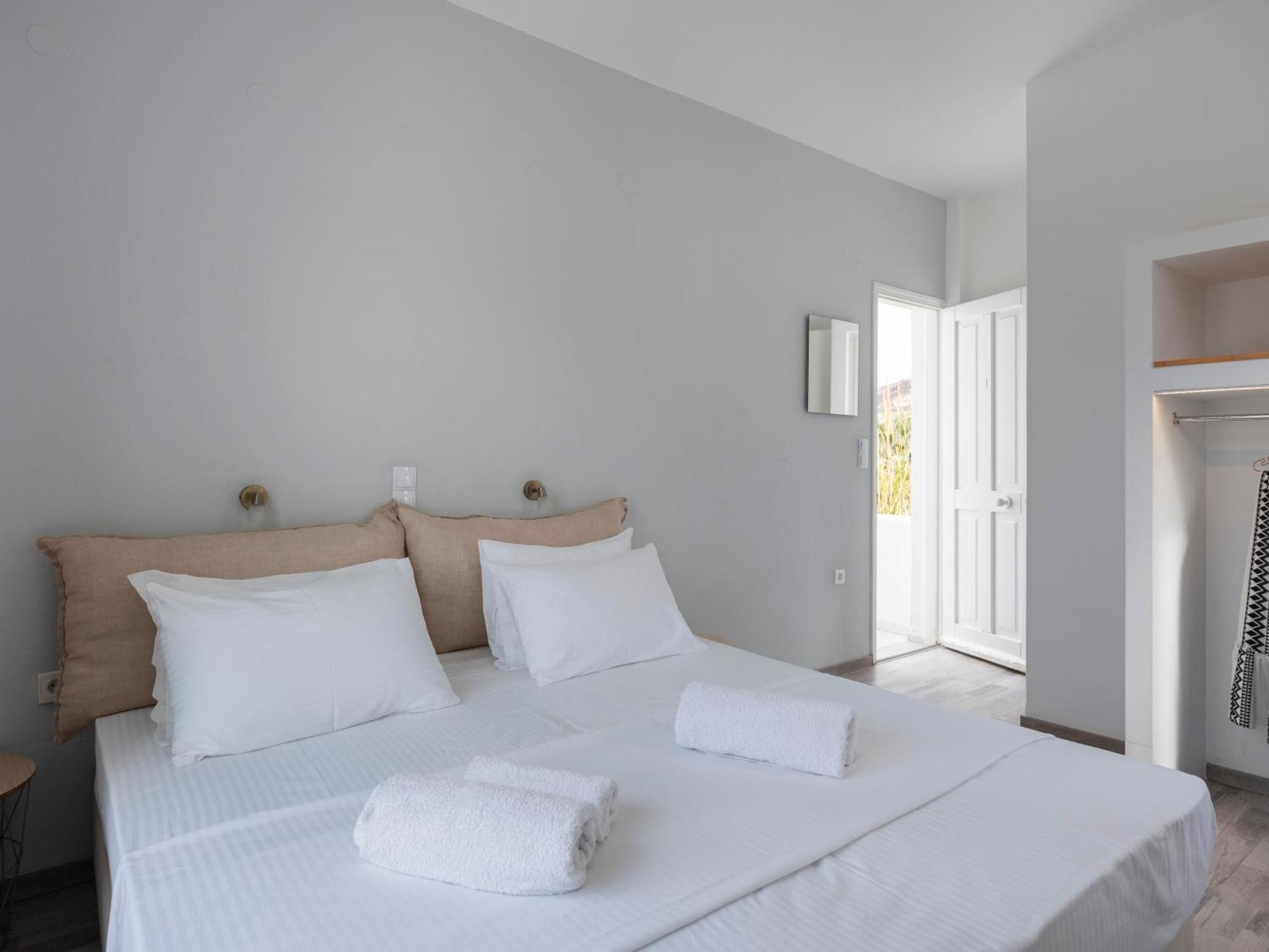Grozos Guest house