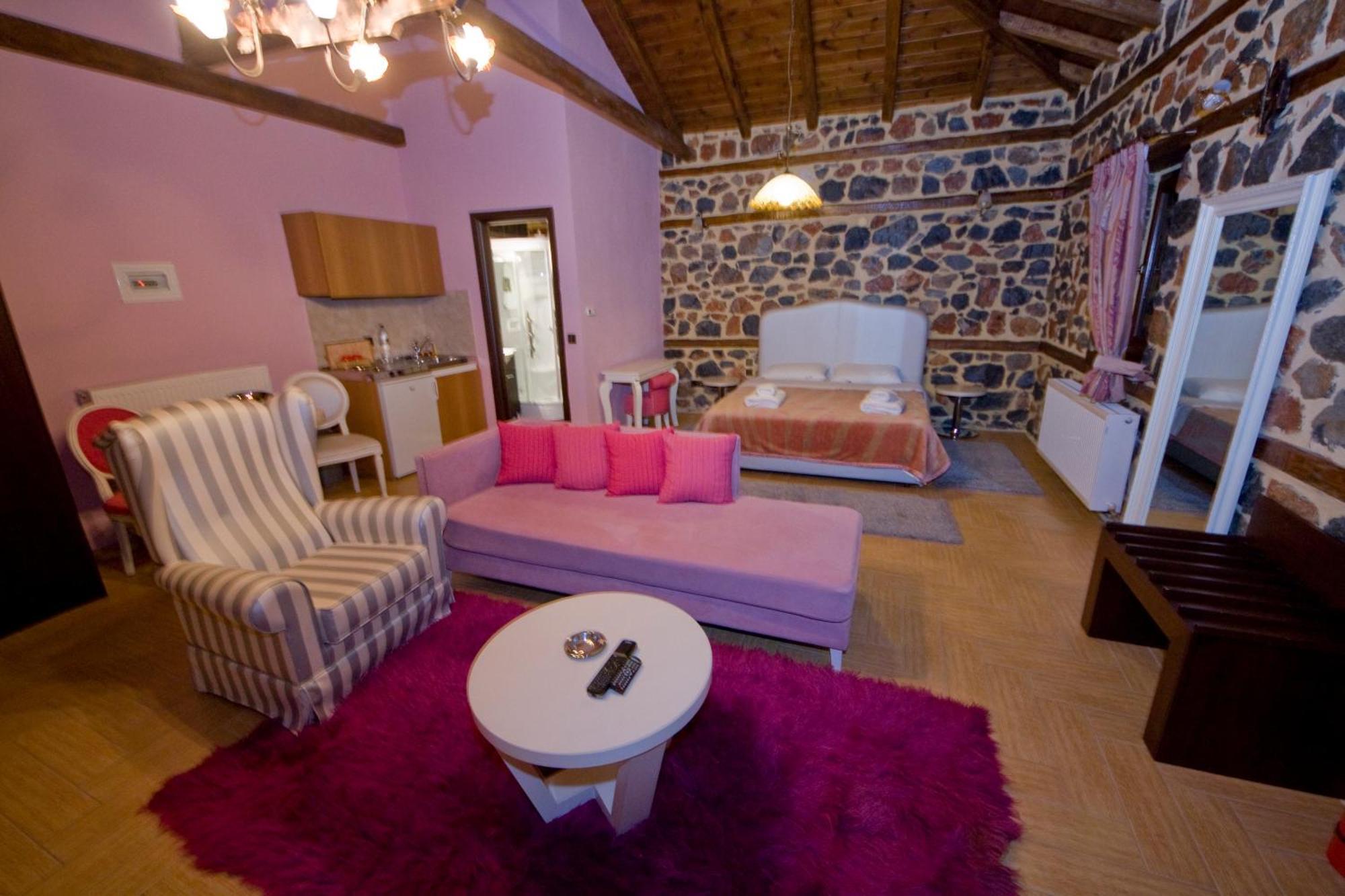 Guest house Xenonas Piperitsa *