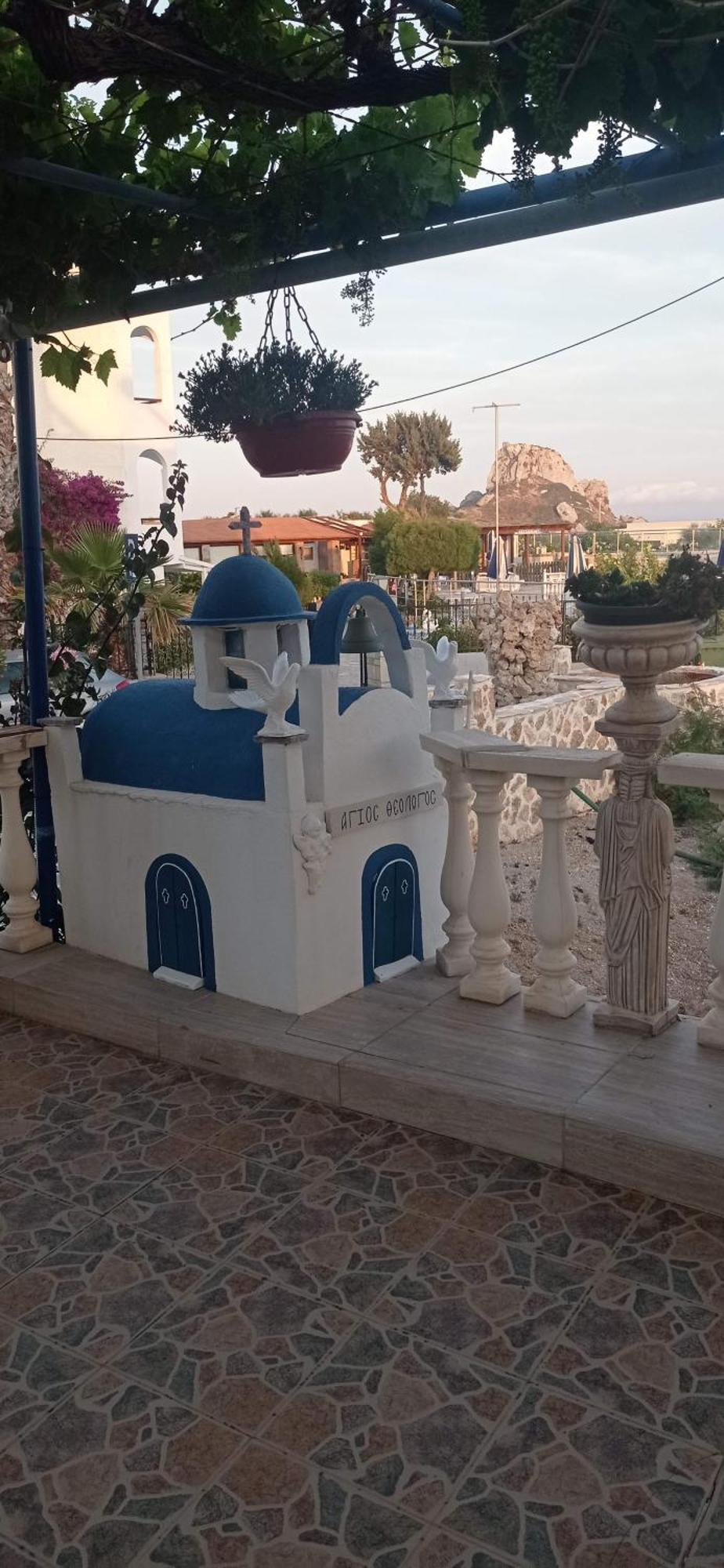 Savvas Aparthotel 2*