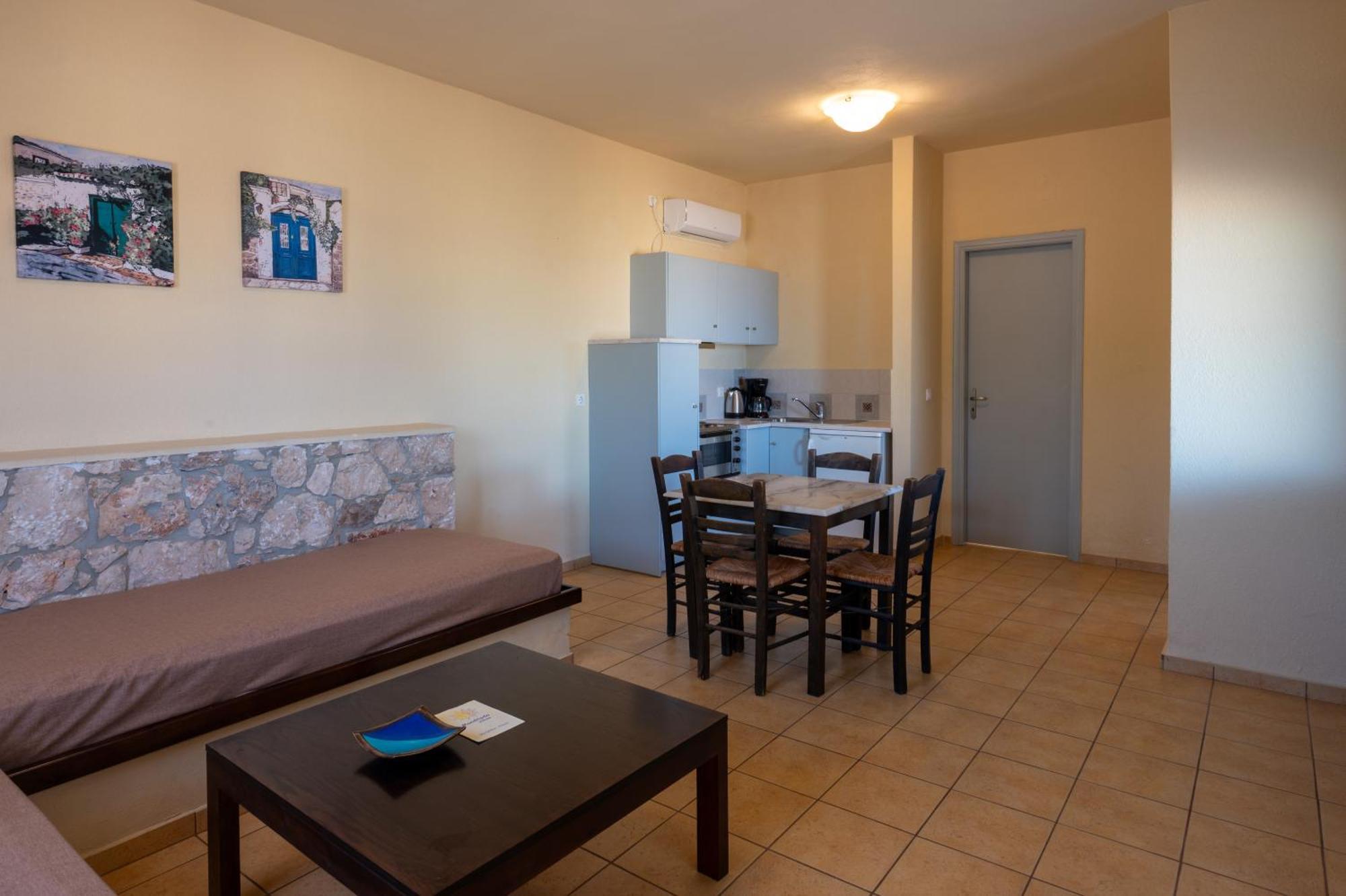 Mandilada Village 3* Marathokampos