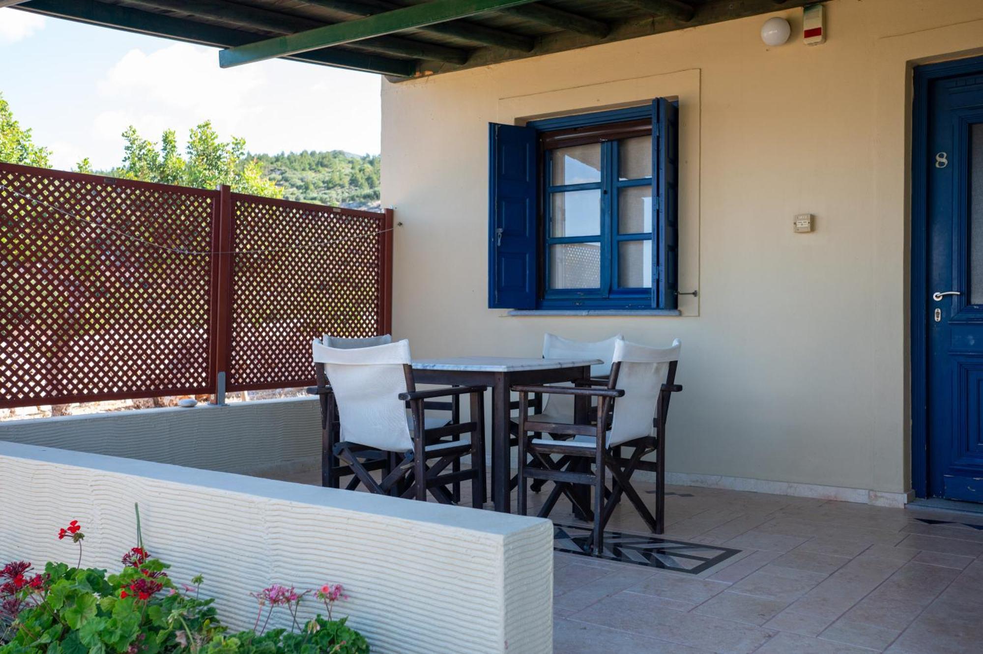 Mandilada Village Hotel 3*