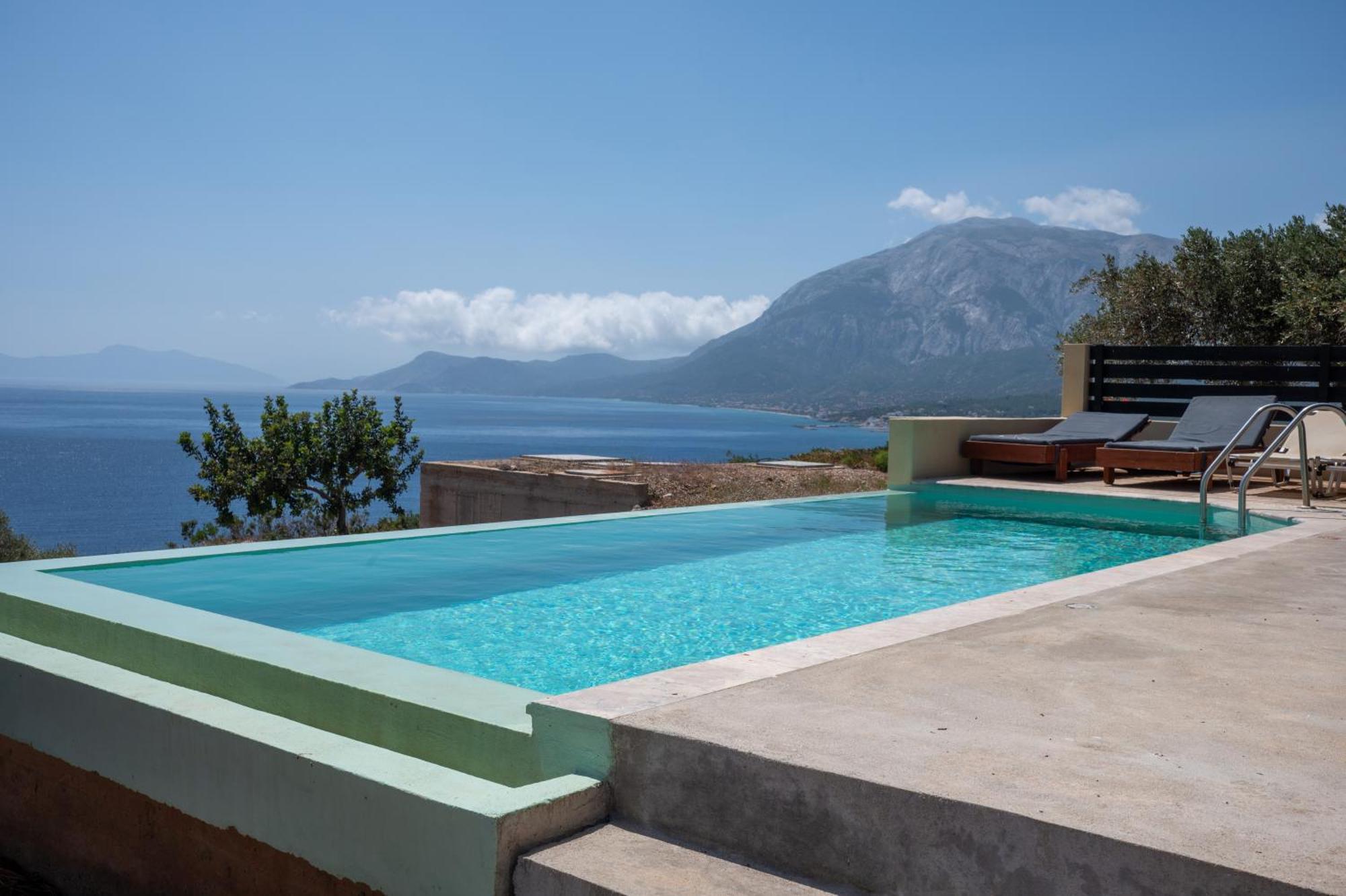 Mandilada Village Hotel Marathokampos