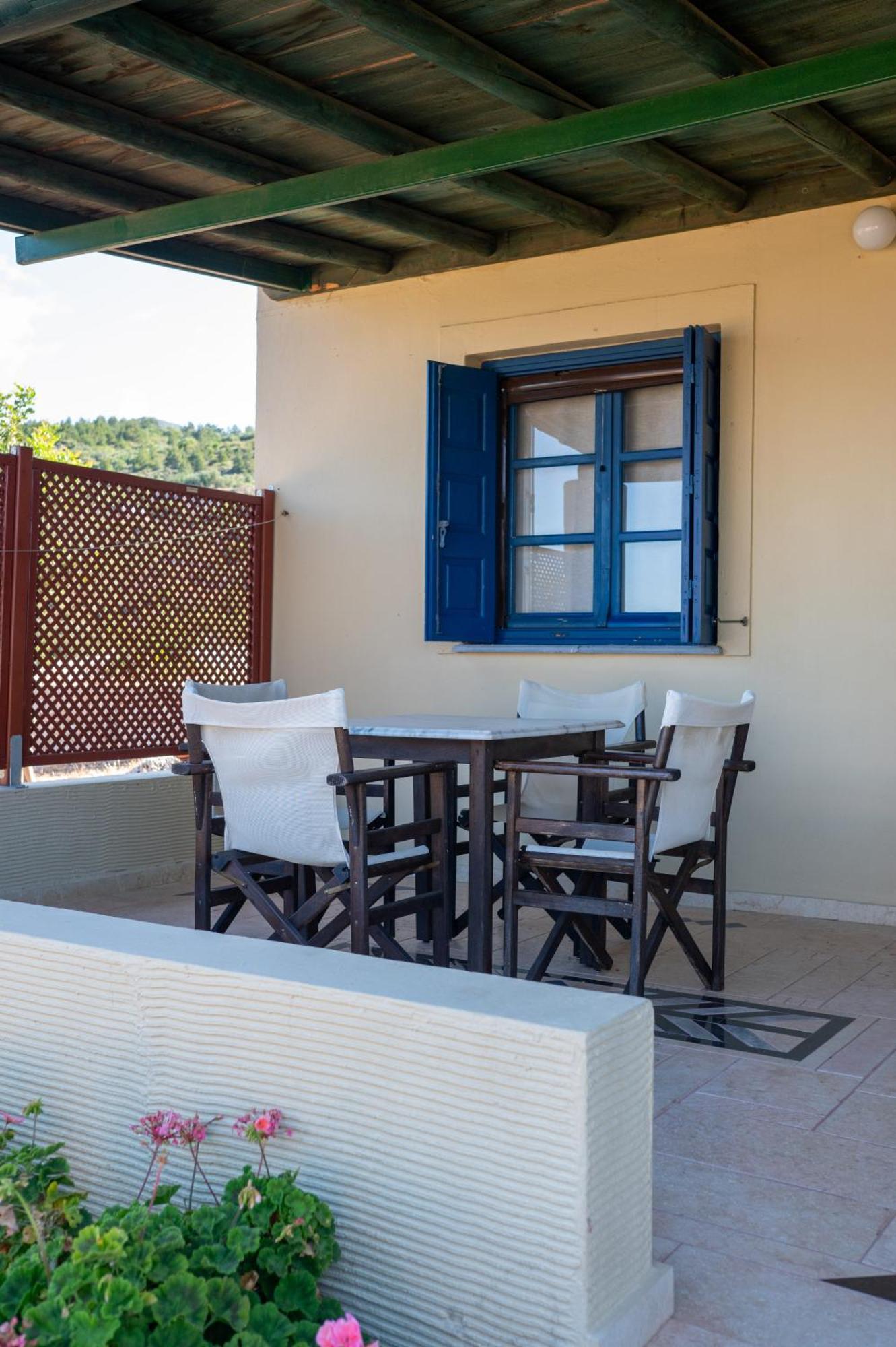 Mandilada Village Hotel 3*