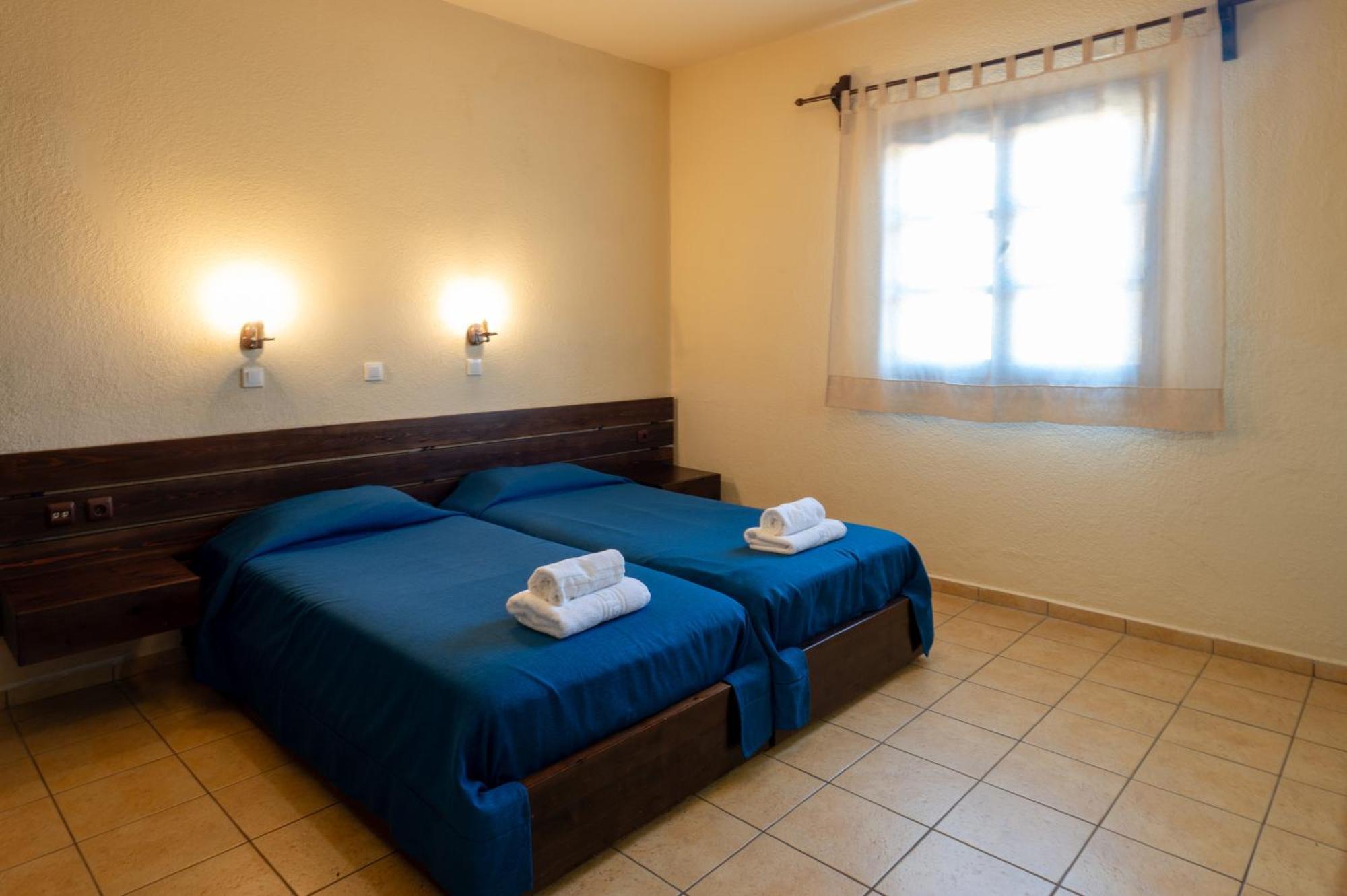 Mandilada Village Hotel Marathokampos