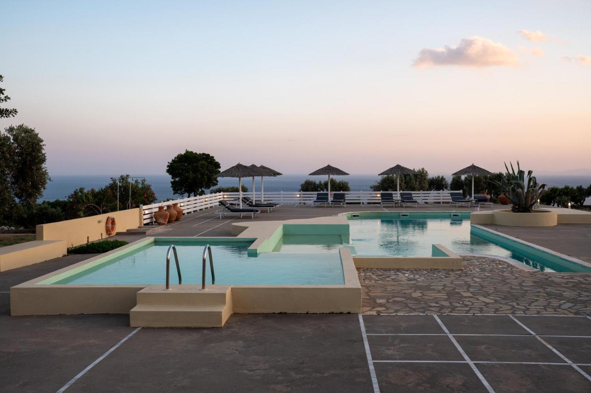 Mandilada Village 3* Marathokampos