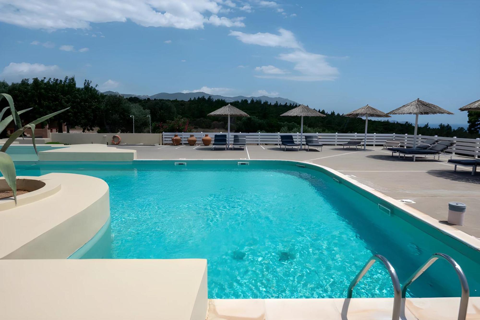 Mandilada Village Hotel