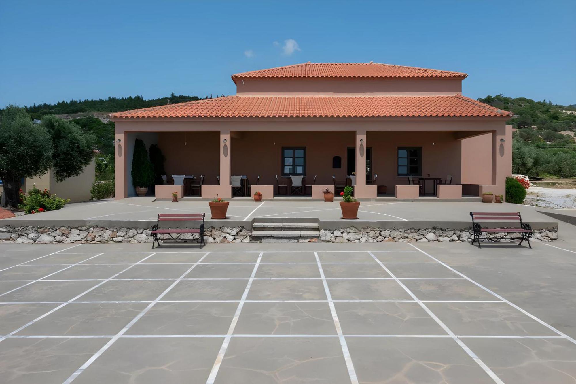 Hotel Mandilada Village