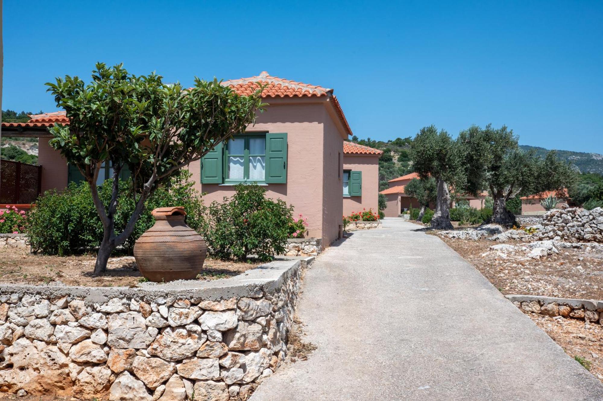 Mandilada Village Hotel 3*