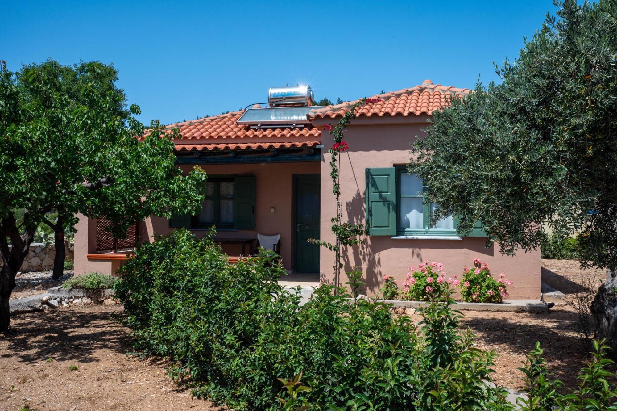 Hotel Mandilada Village 3*