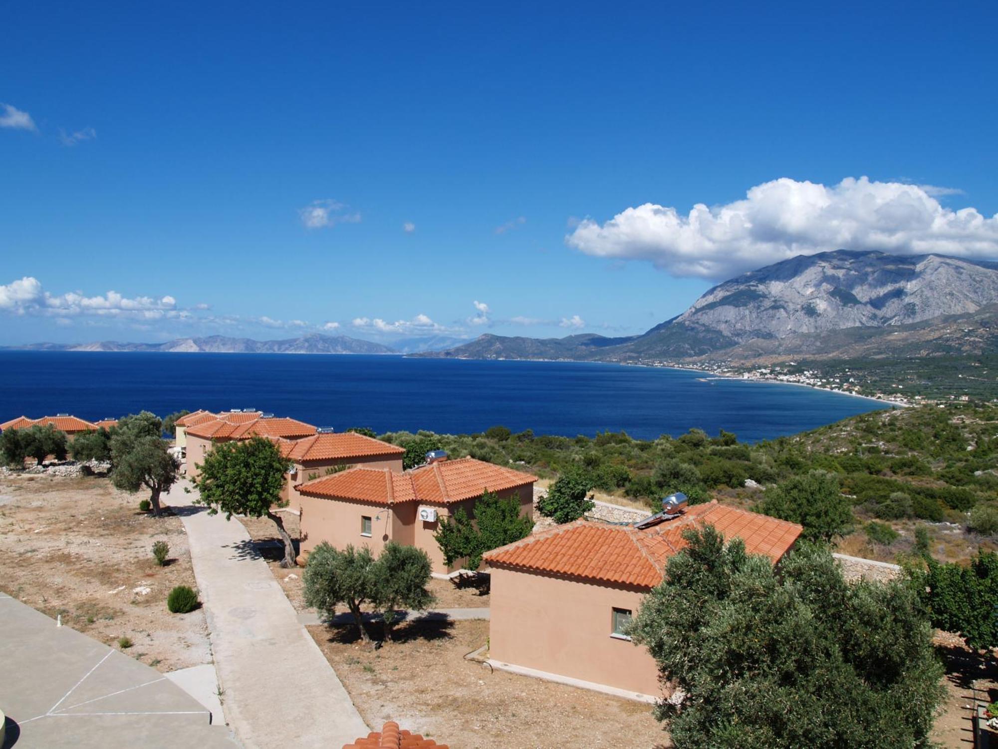 Mandilada Village Hotel 3*