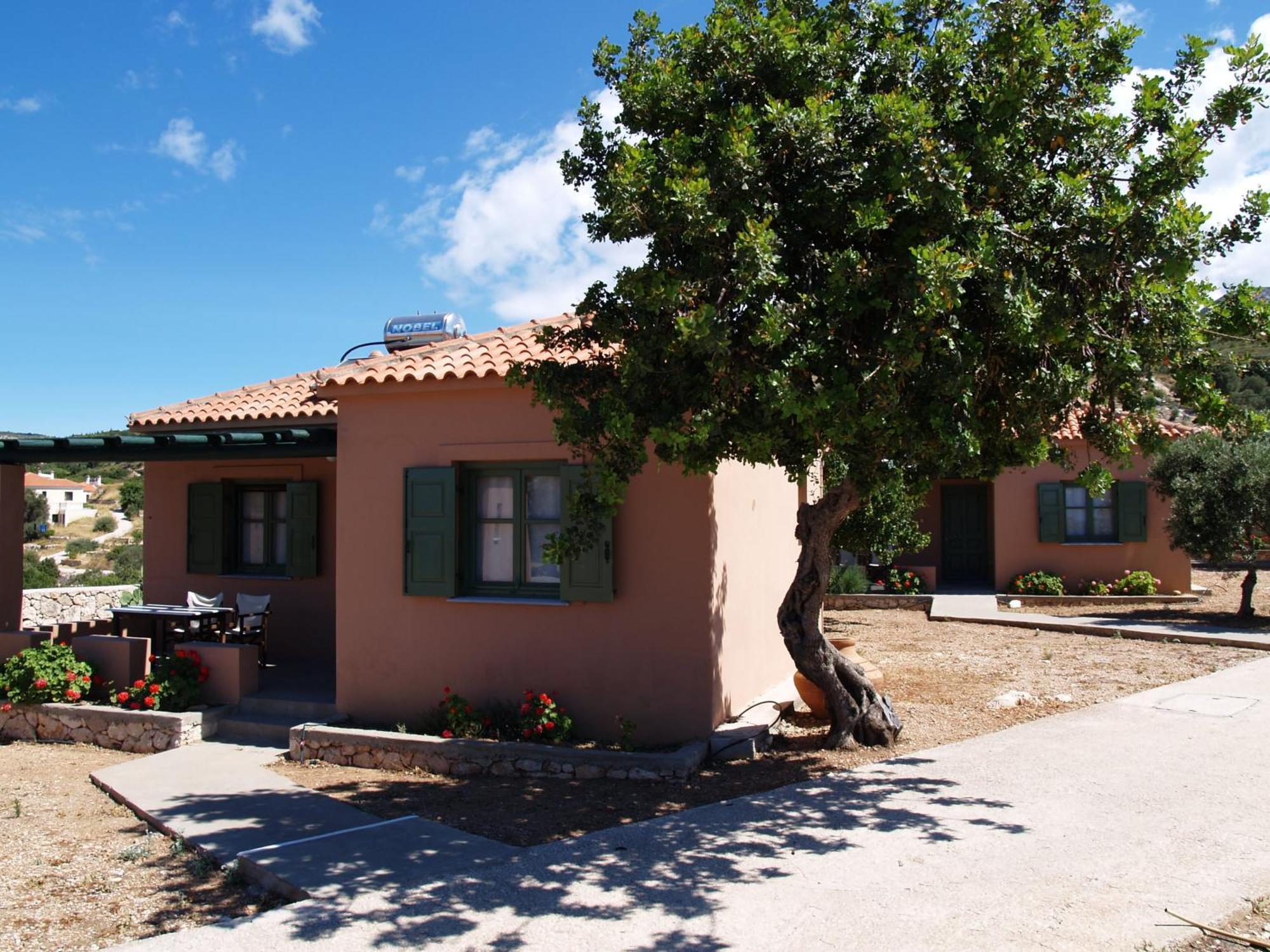 Hotel Mandilada Village 3*