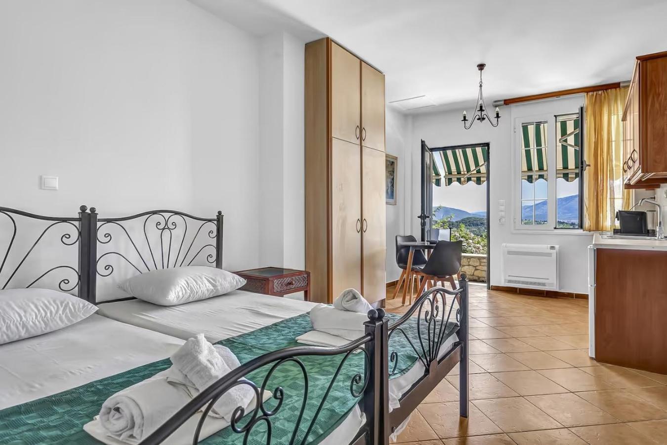 Apartment Paradiso Lixouri