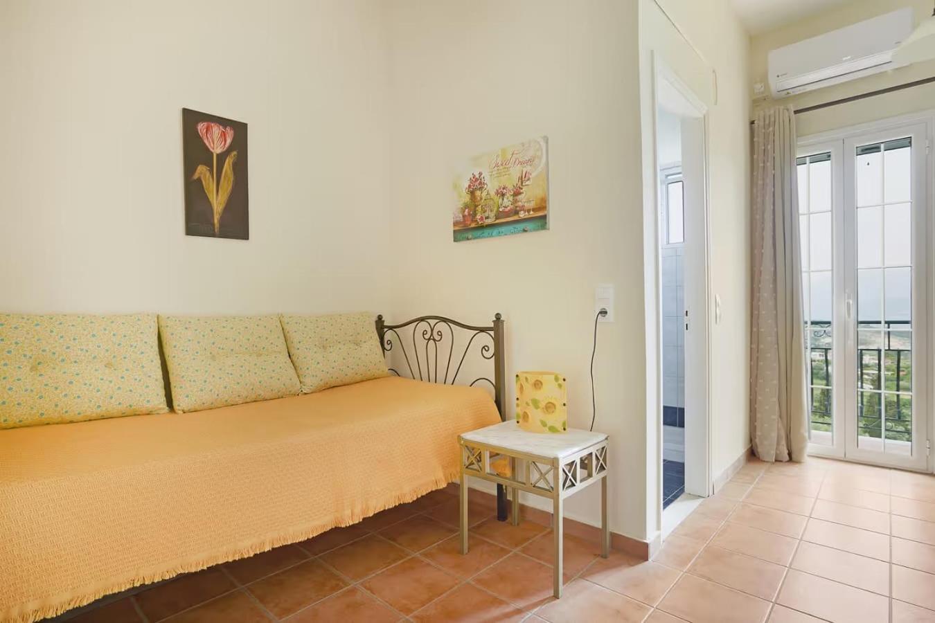 Apartment Paradiso