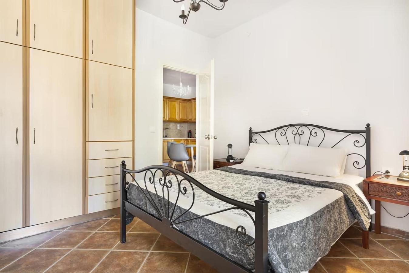 Apartment Paradiso