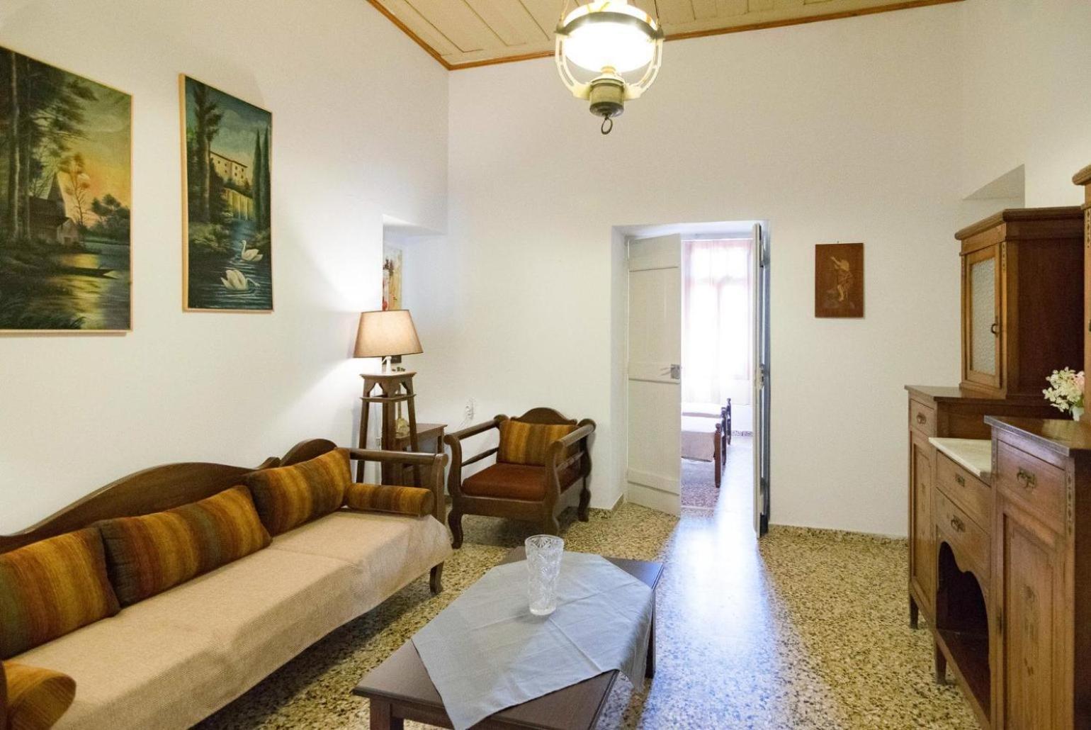 Maro Large Private Pool Ac Wifi * Kefalas