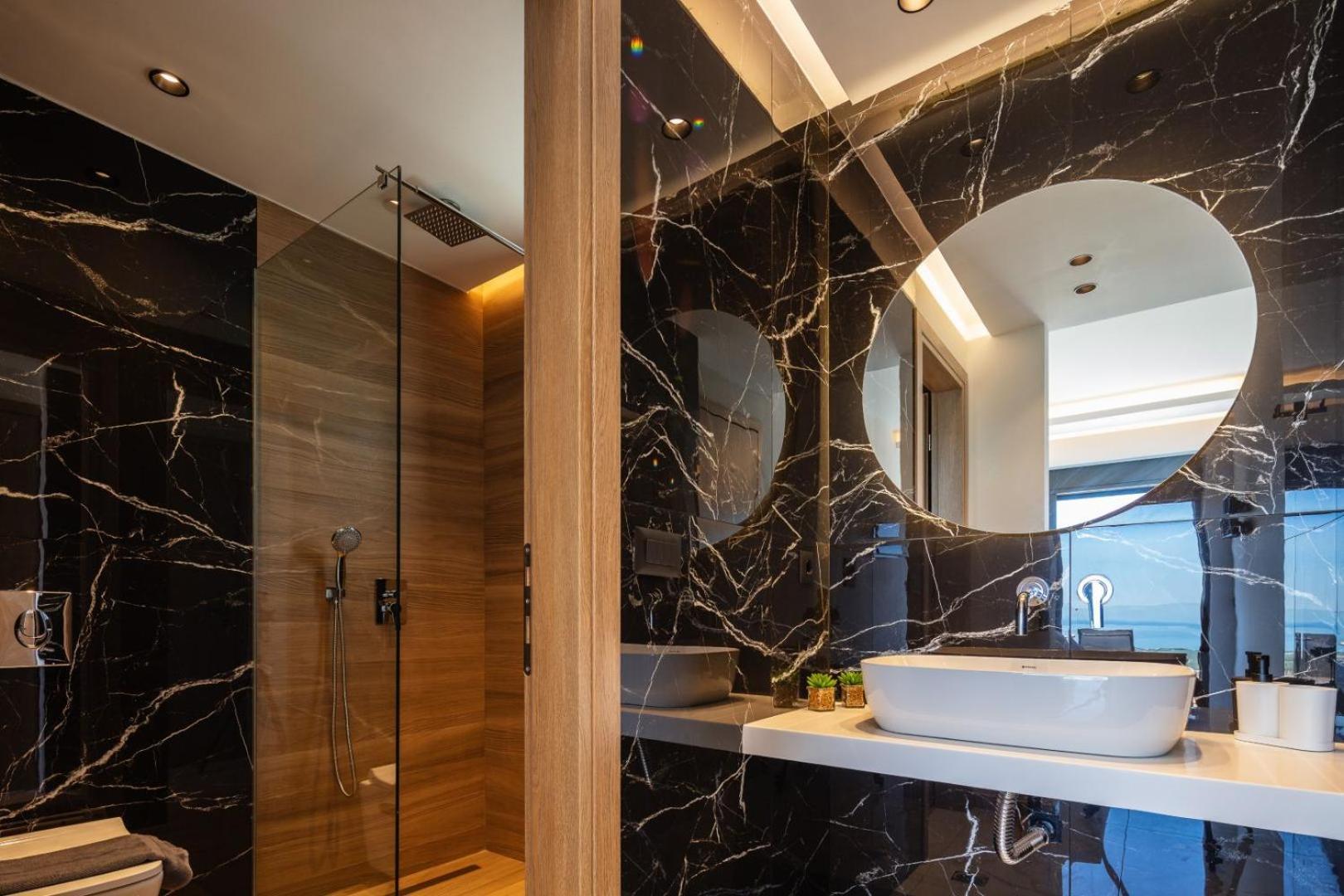 Apartment Four Horizons Luxury *
