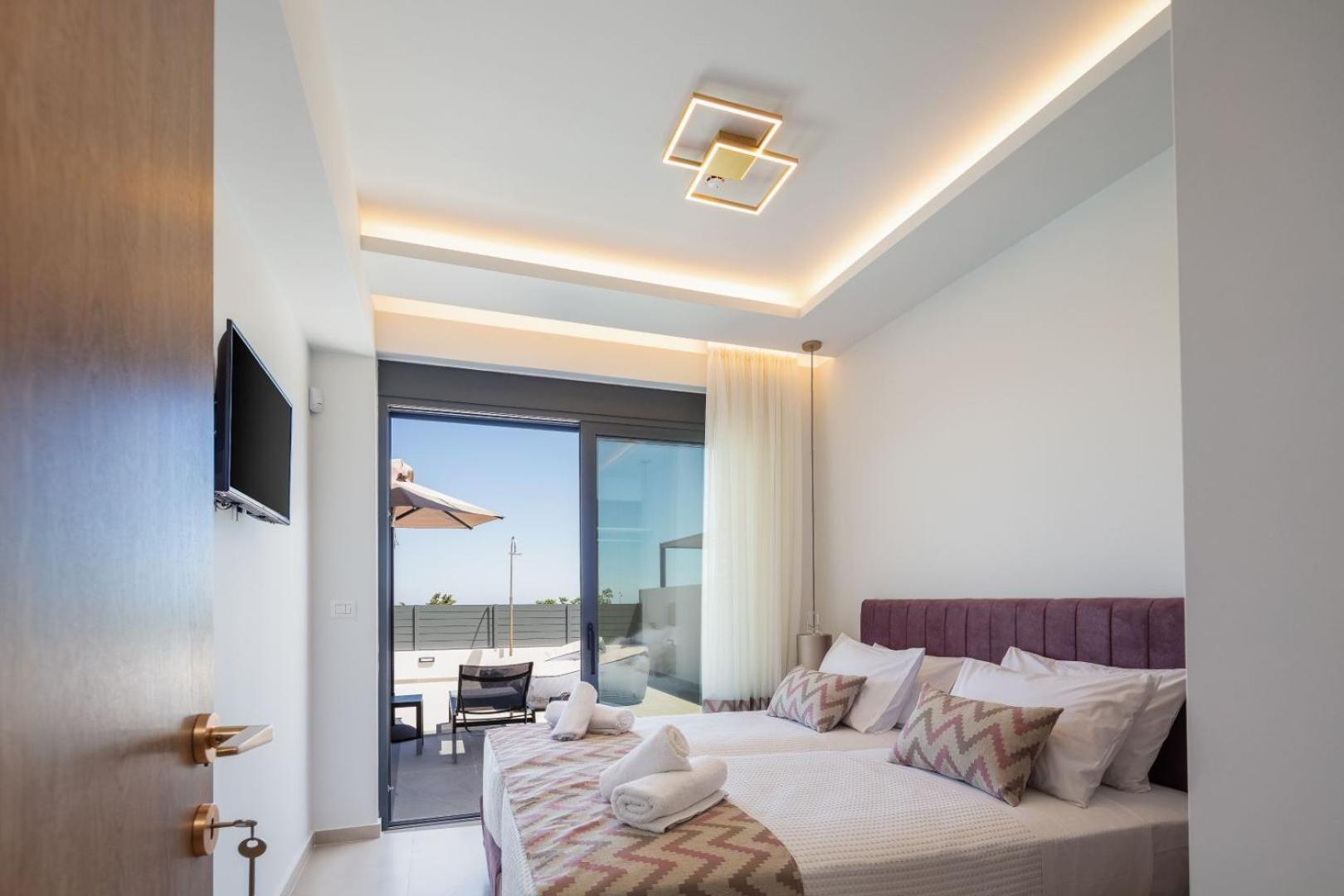 Four Horizons Luxury Apartment