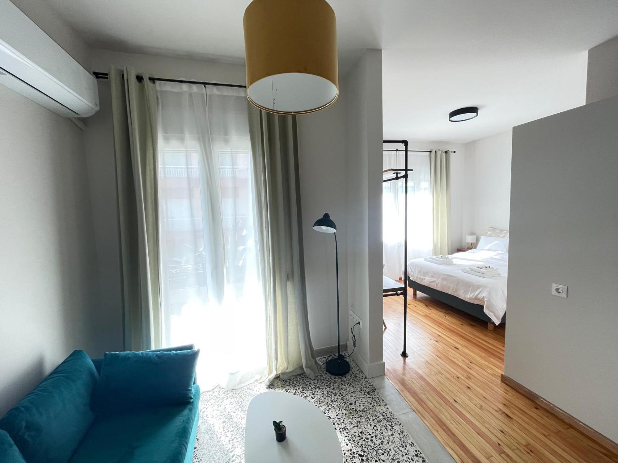 19 Living Apartment *