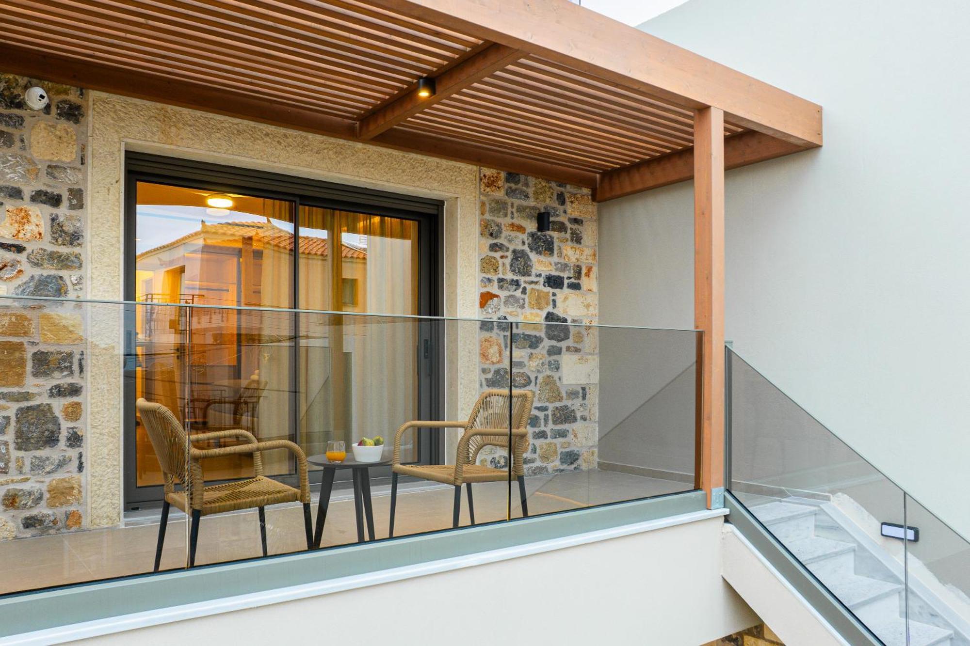 Nicole - Private Pool & Rooftop Jacuzzi *