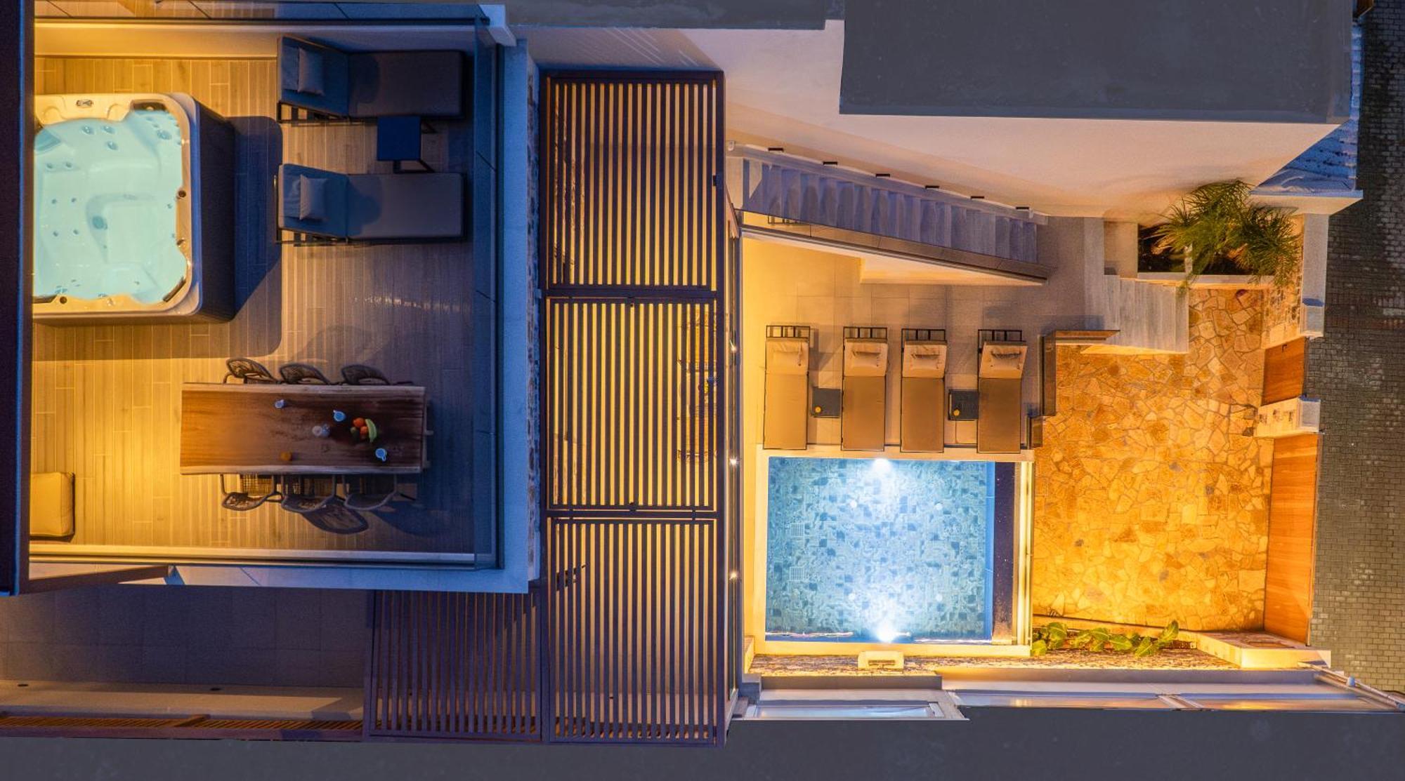 Villa Nicole - Private Pool & Rooftop Jacuzzi