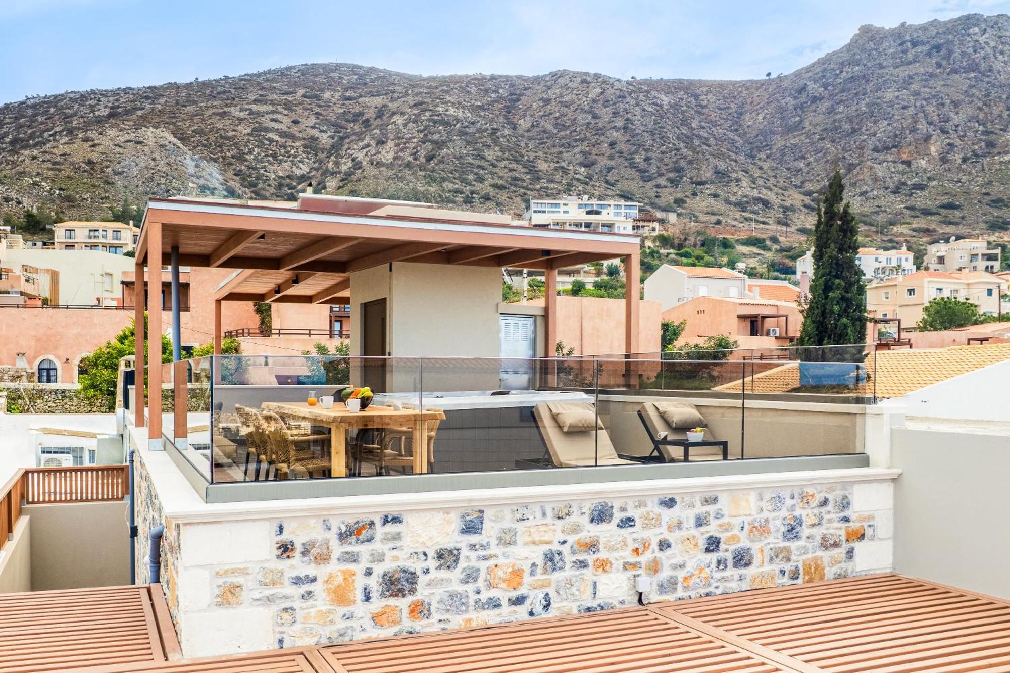 Nicole - Private Pool & Rooftop Jacuzzi Hersonissos (Crete)