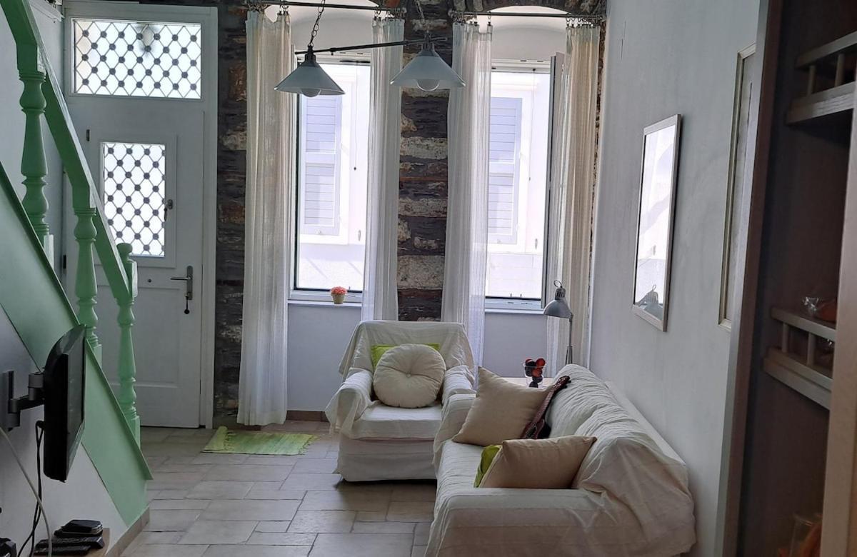 Syra & Hermes Holiday home *