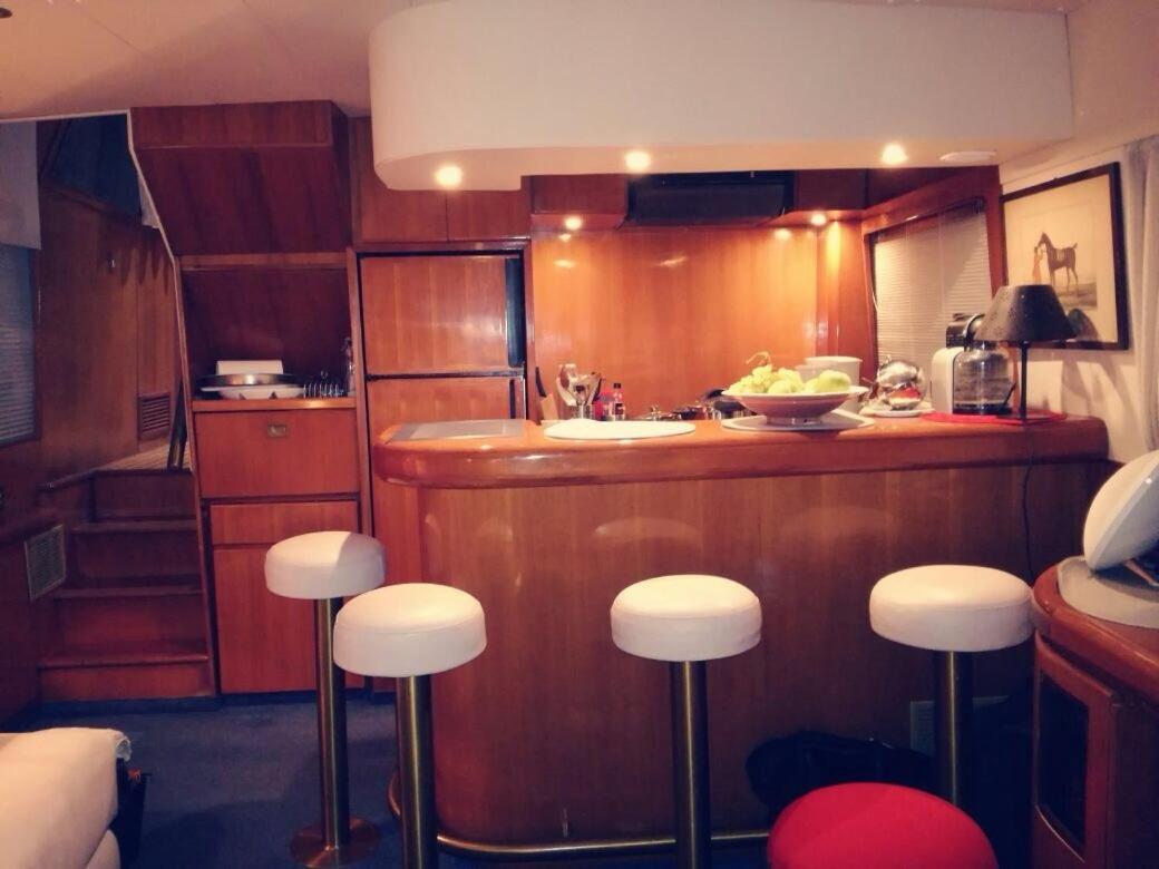 Vintage Yacht *