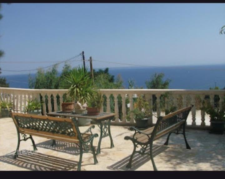 Rena Vasilikos Zante Apartment