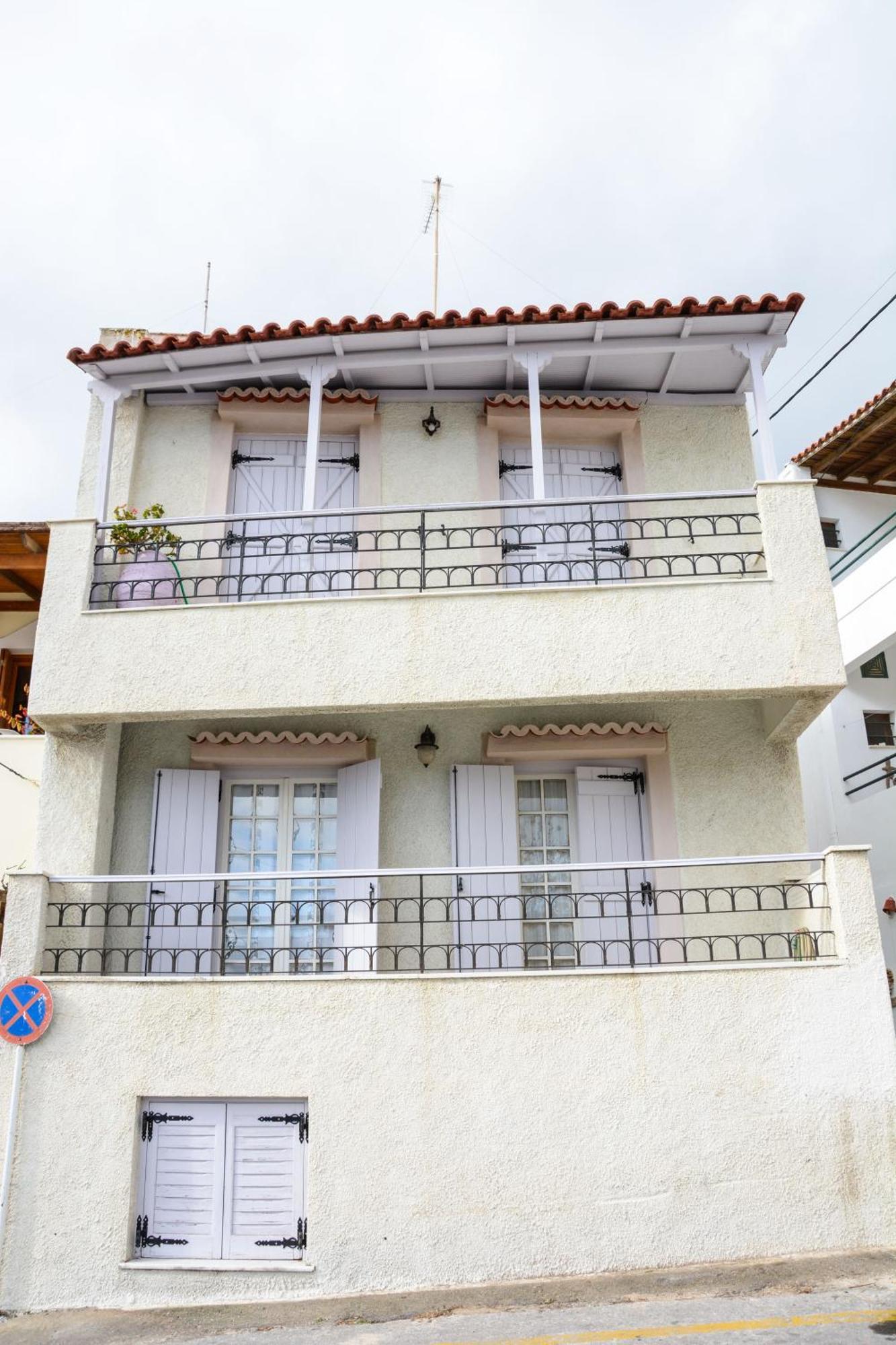 Dryades House In Kinidaros Apartment