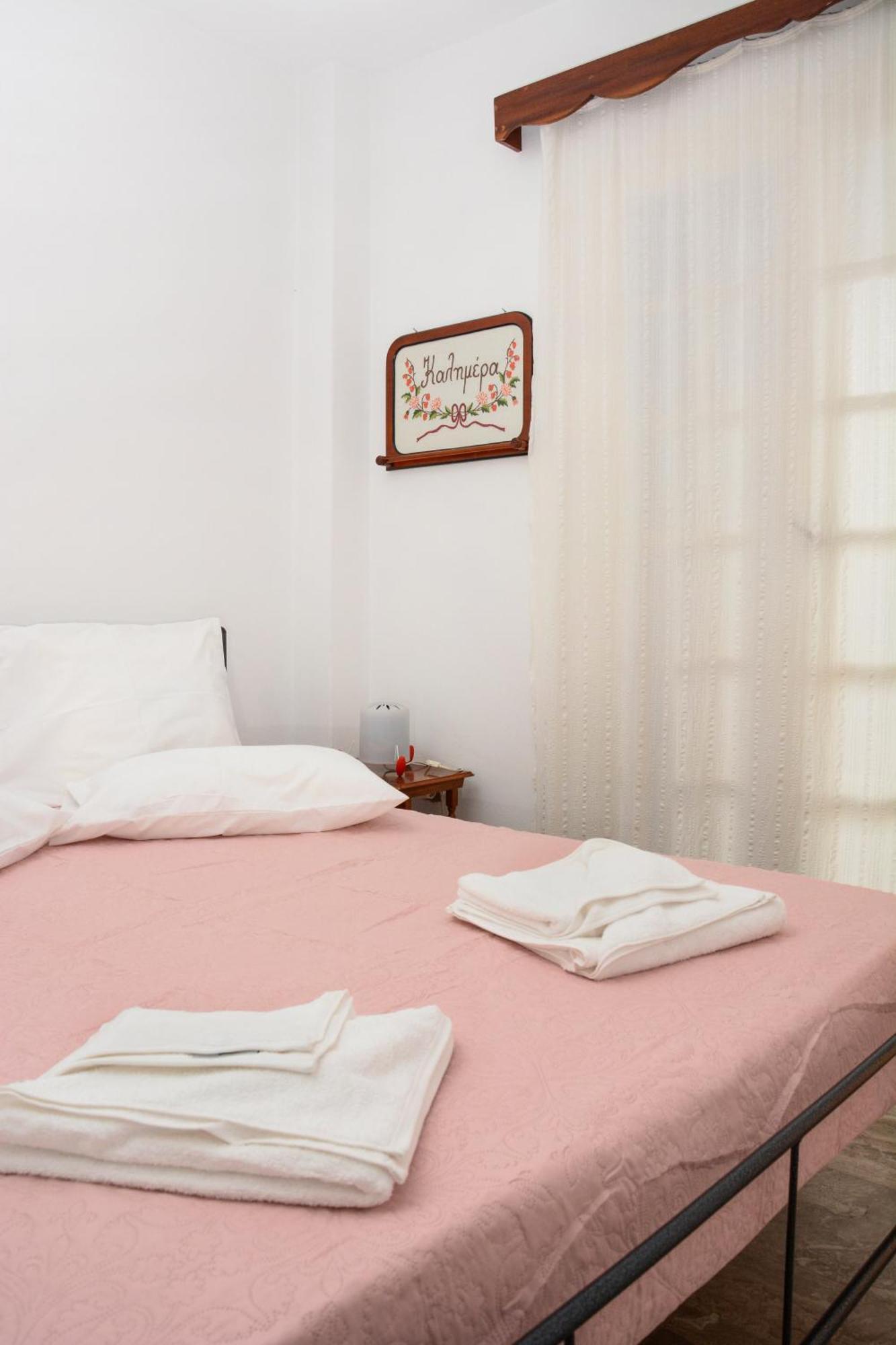 Apartment Dryades House In Kinidaros Naxos City