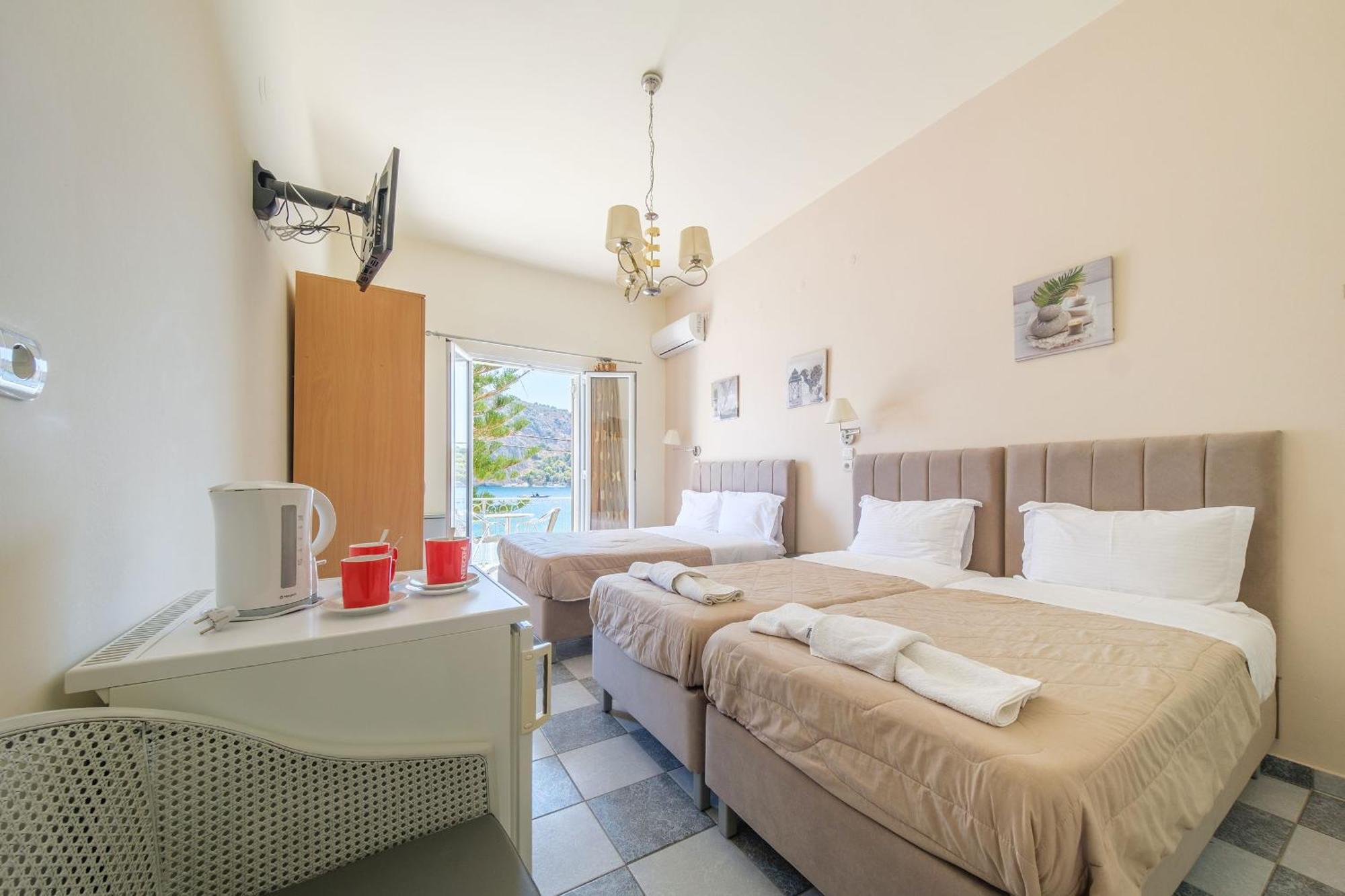 Golden Moon Guest house Tolo