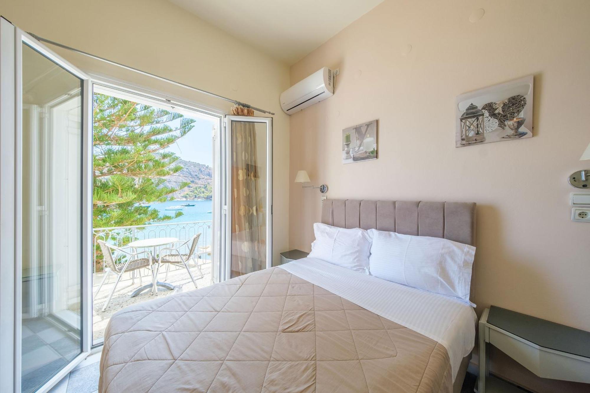 Golden Moon Guest house Tolo