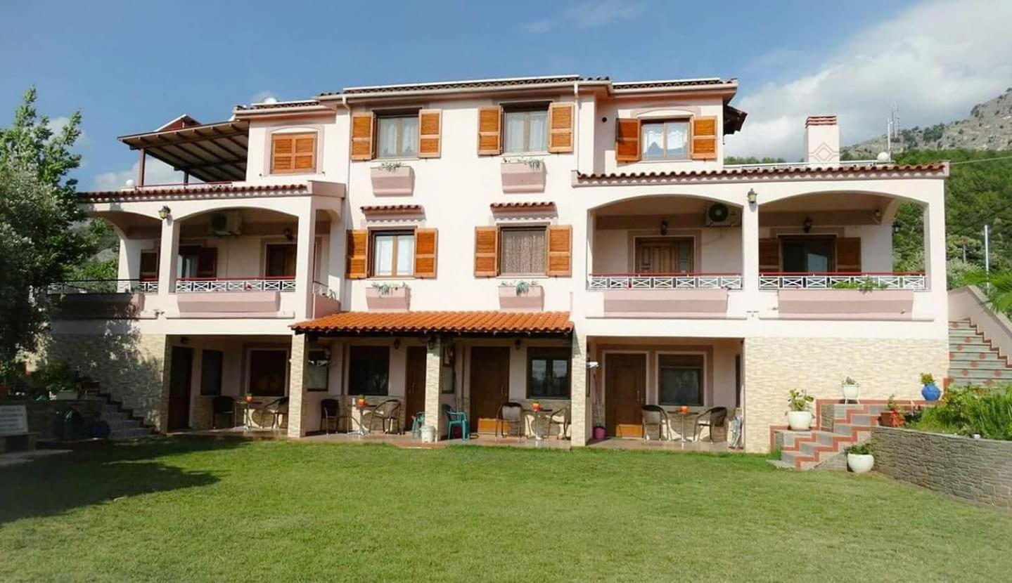 Apartment Melina 2 Koinira