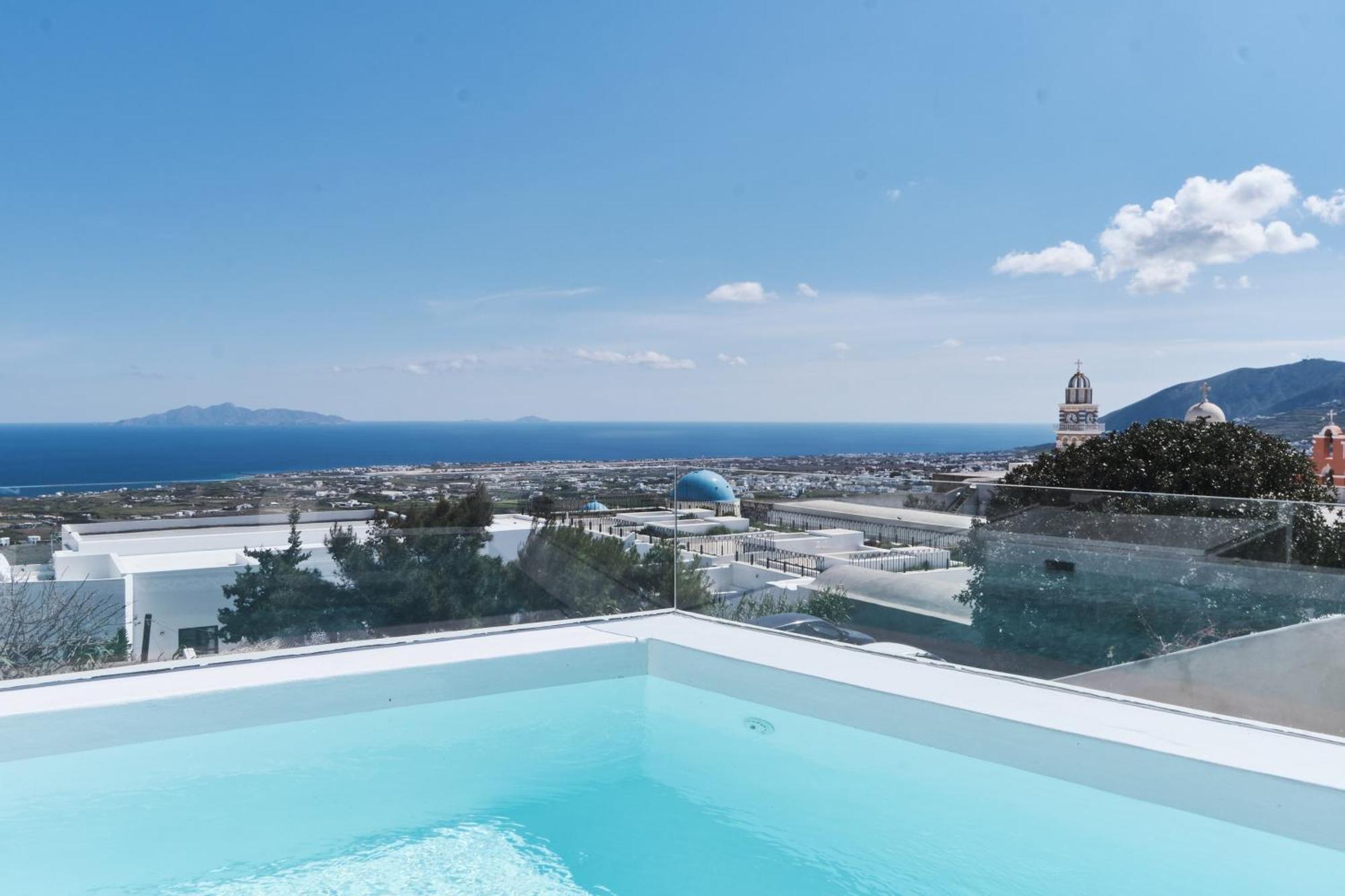 Dali Danae * Fira (Santorini)