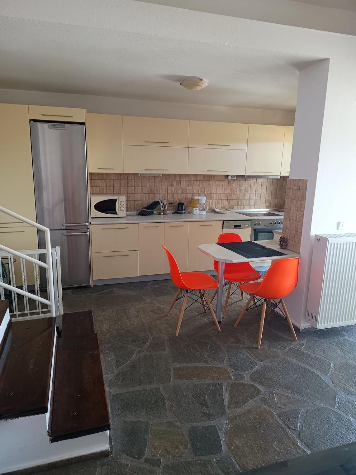Elegant Maisonette In *