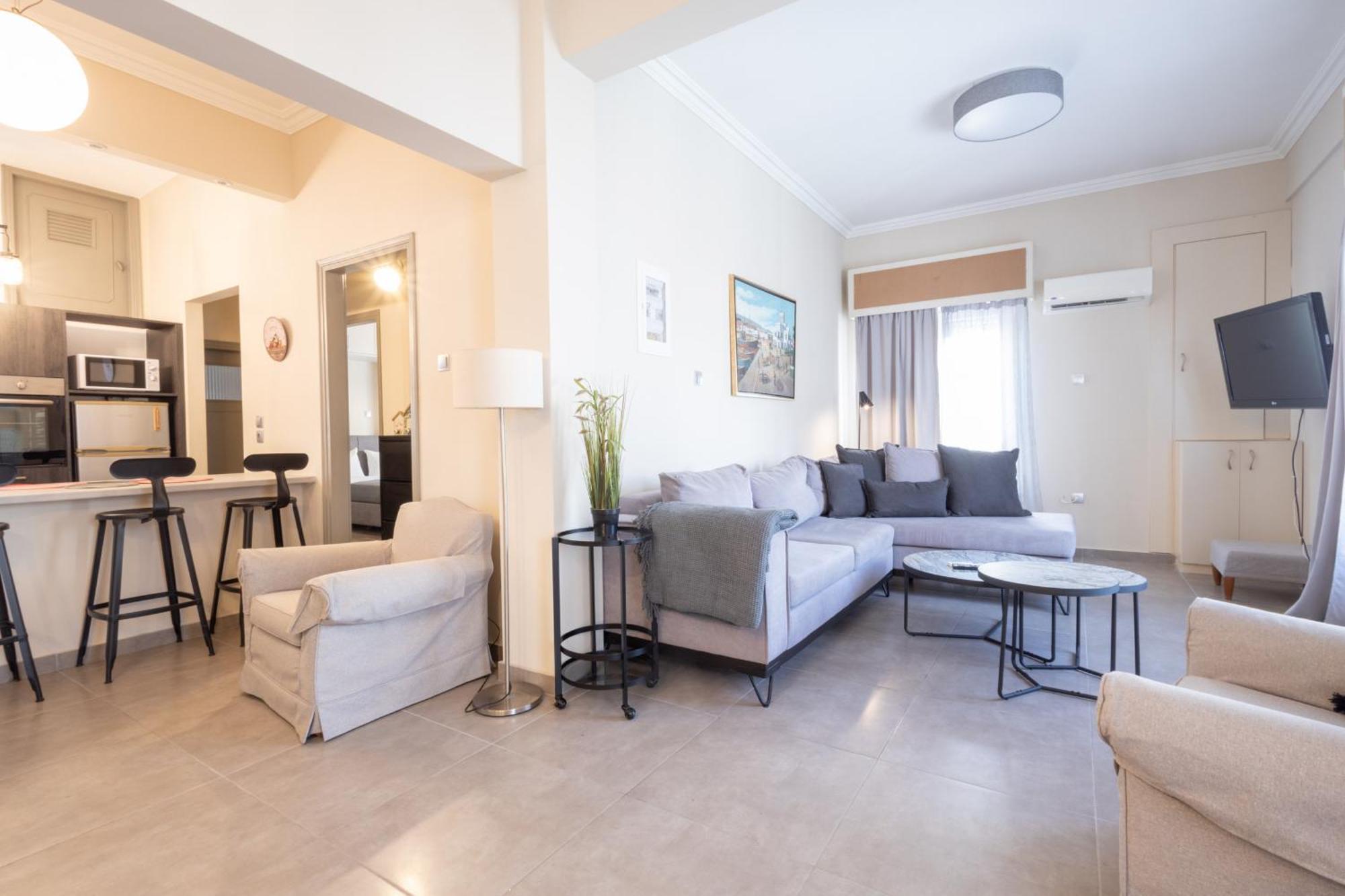 Beachside Bliss Freshly Renovated 2-bedroom Getaway Piraeus