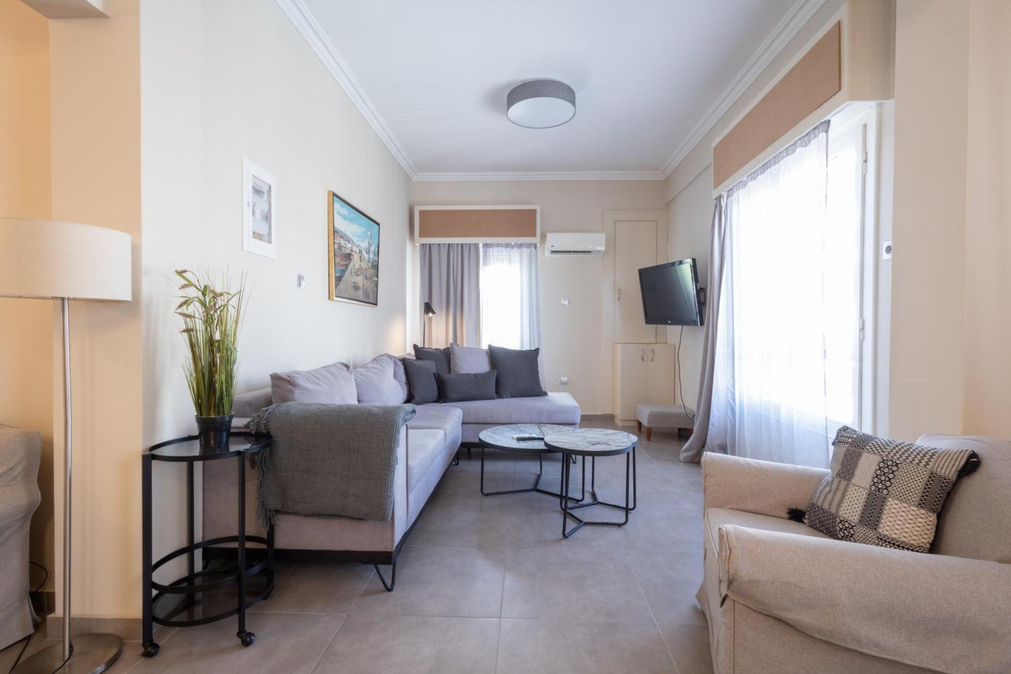 Apartment Beachside Bliss Freshly Renovated 2-bedroom Getaway Piraeus